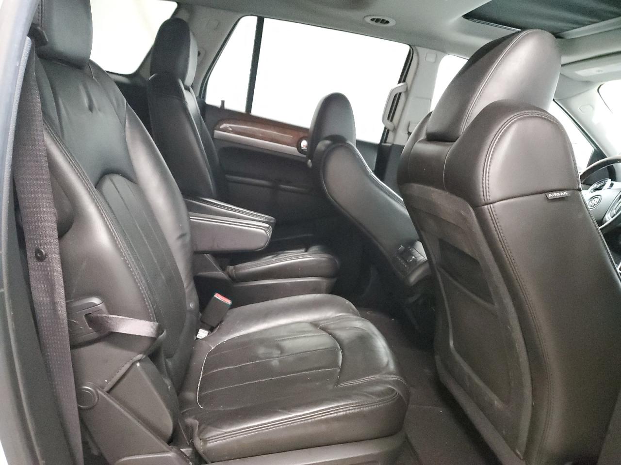 Photo 10 VIN: 5GAKVCED8CJ172204 - BUICK ENCLAVE 