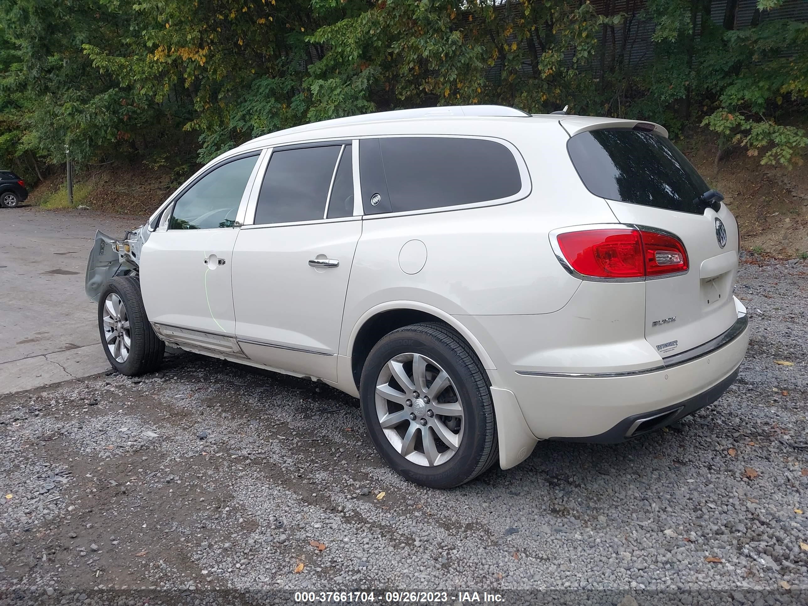 Photo 2 VIN: 5GAKVCKD3FJ110668 - BUICK ENCLAVE 