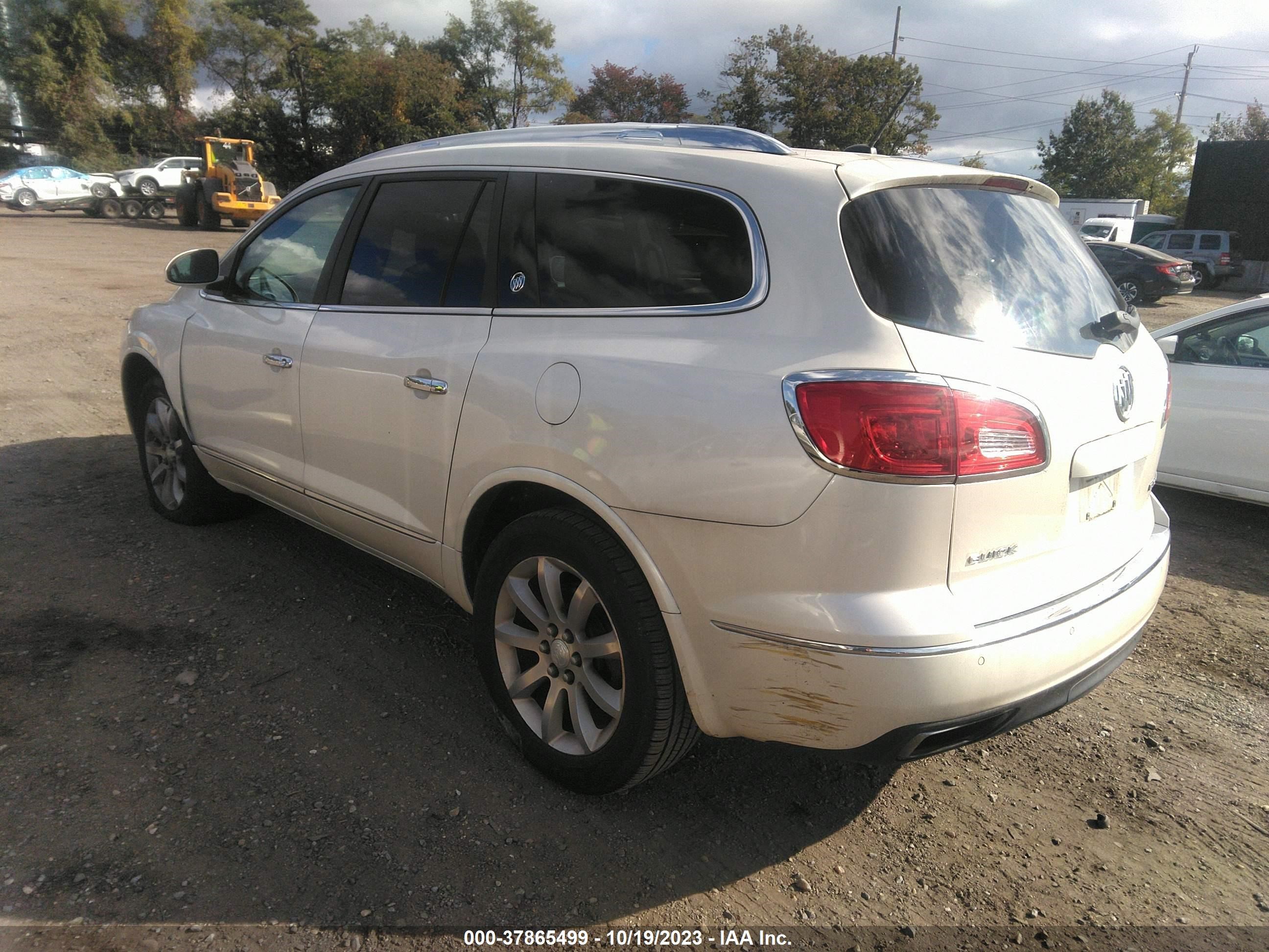 Photo 2 VIN: 5GAKVCKDXFJ157793 - BUICK ENCLAVE 