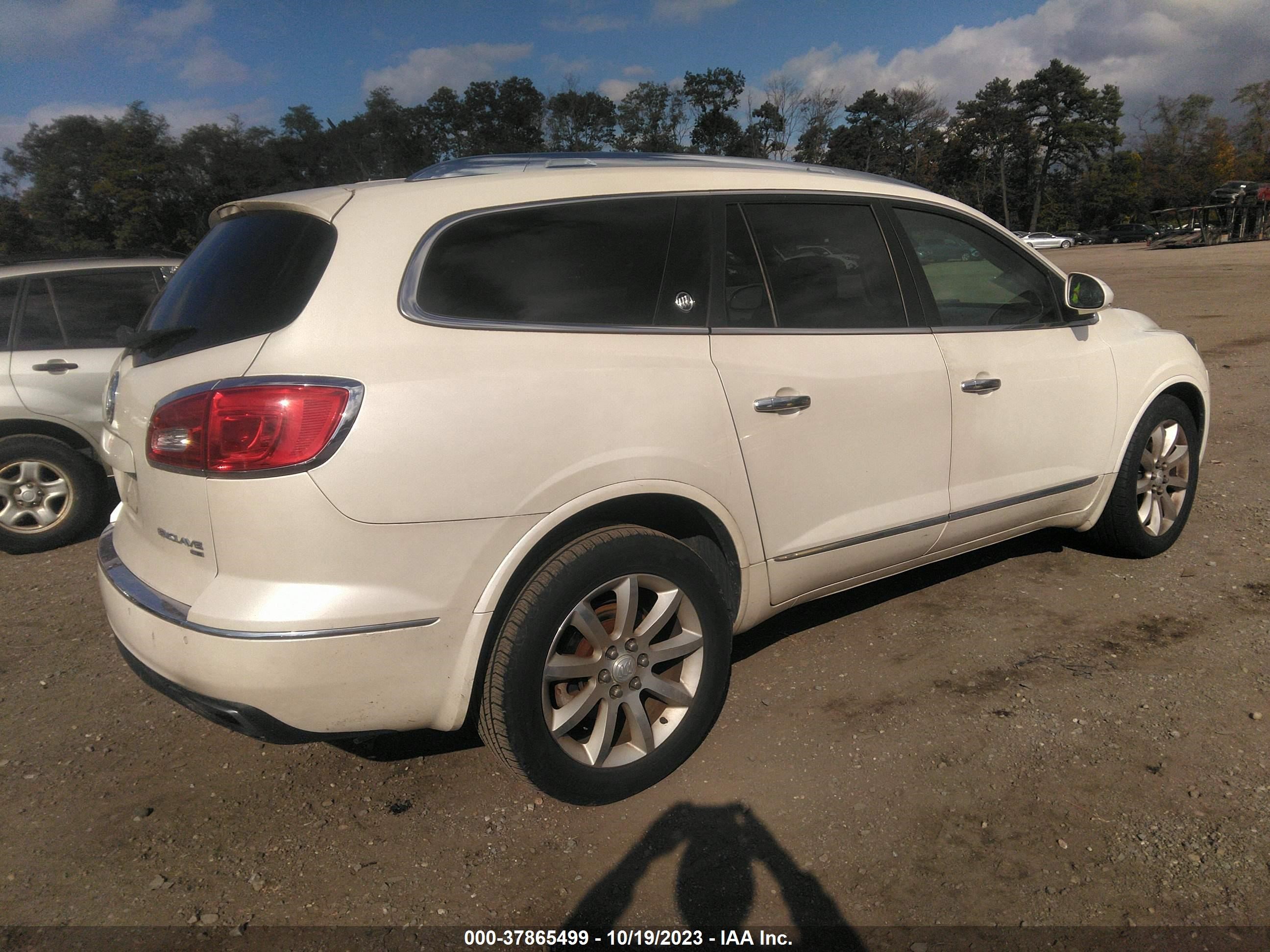 Photo 3 VIN: 5GAKVCKDXFJ157793 - BUICK ENCLAVE 