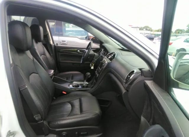 Photo 4 VIN: 5GAKVCKDXHJ262675 - BUICK ENCLAVE 