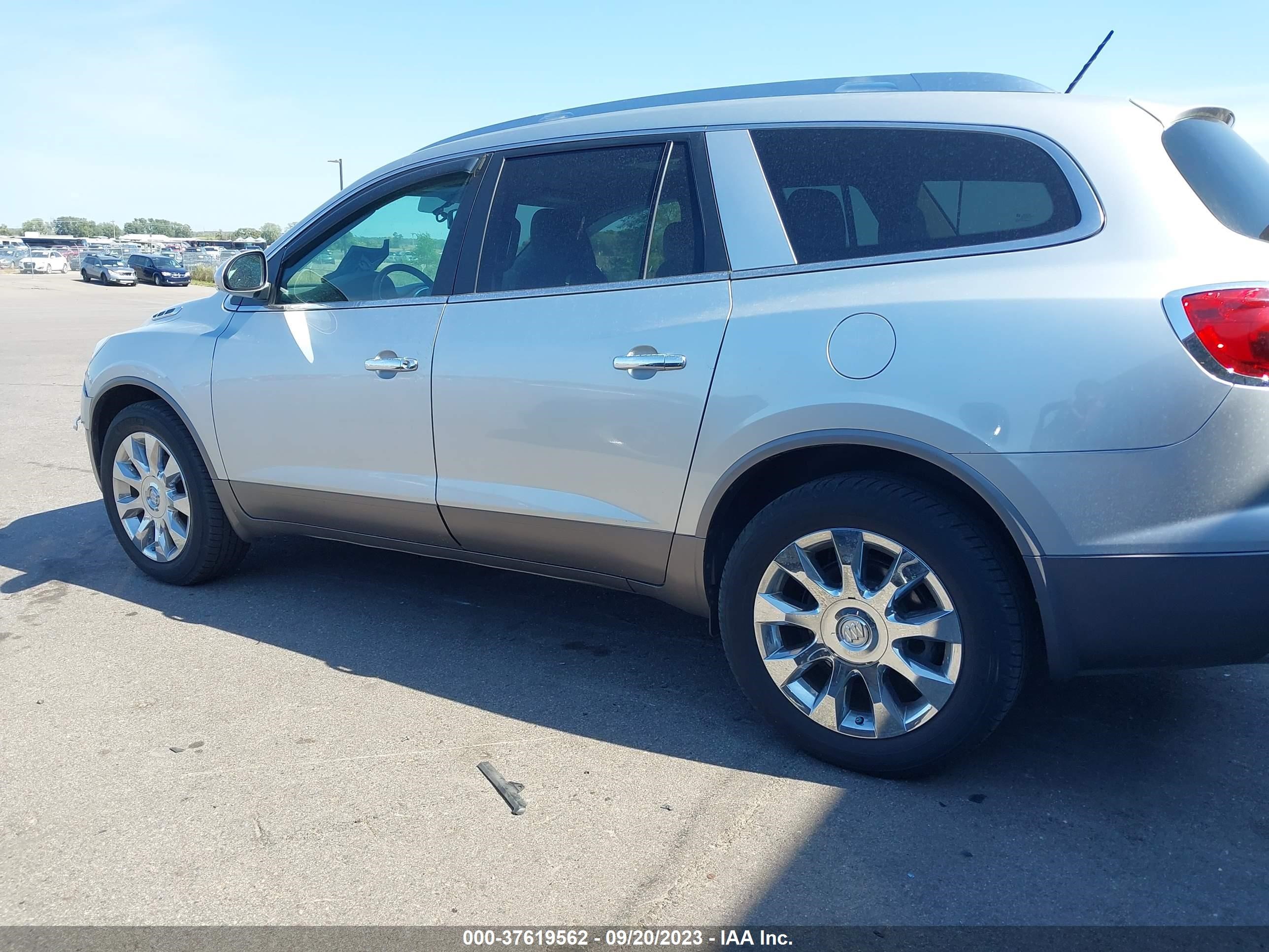 Photo 13 VIN: 5GAKVDED1CJ324488 - BUICK ENCLAVE 