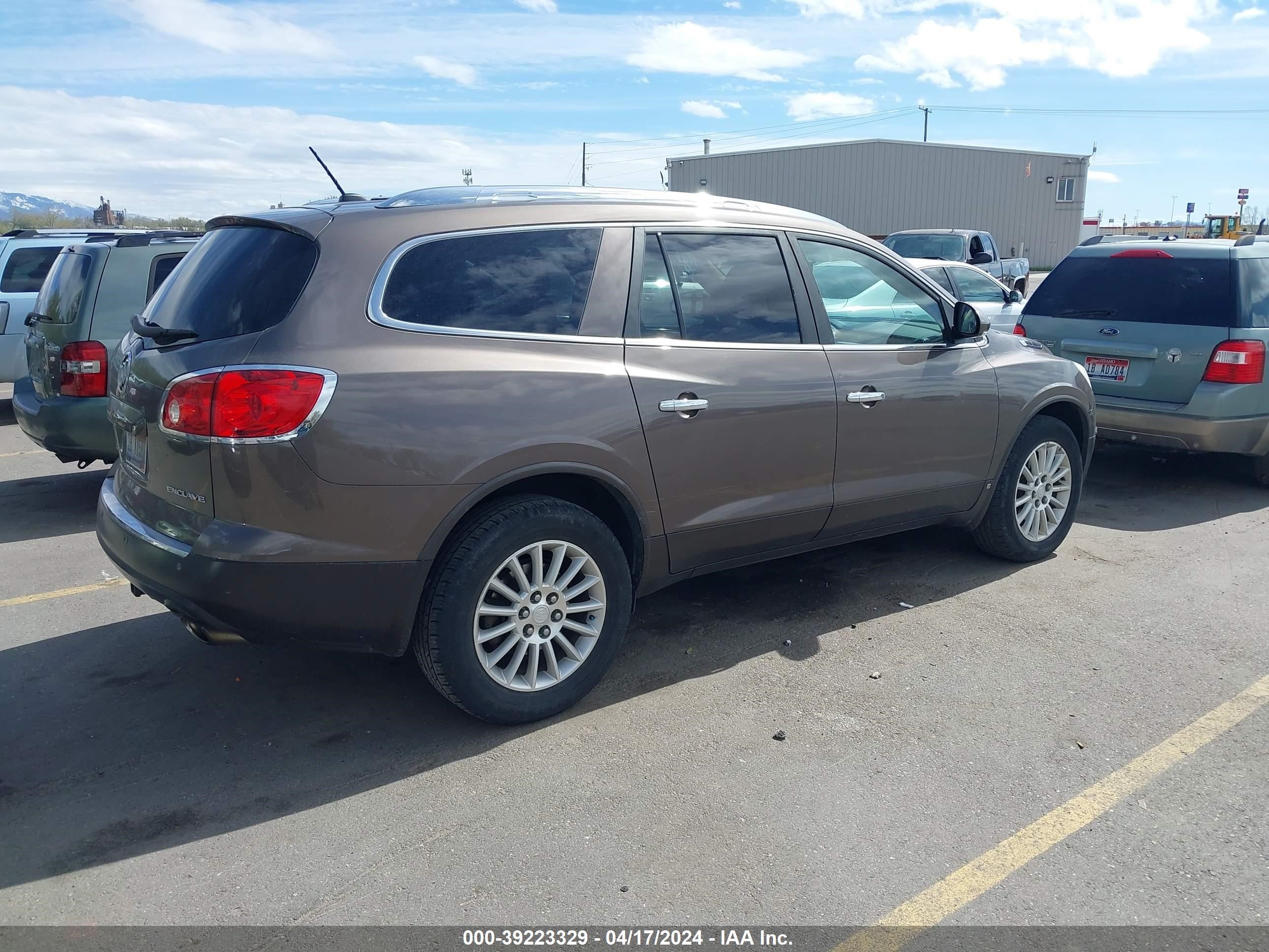 Photo 3 VIN: 5GALRAED9AJ115696 - BUICK ENCLAVE 