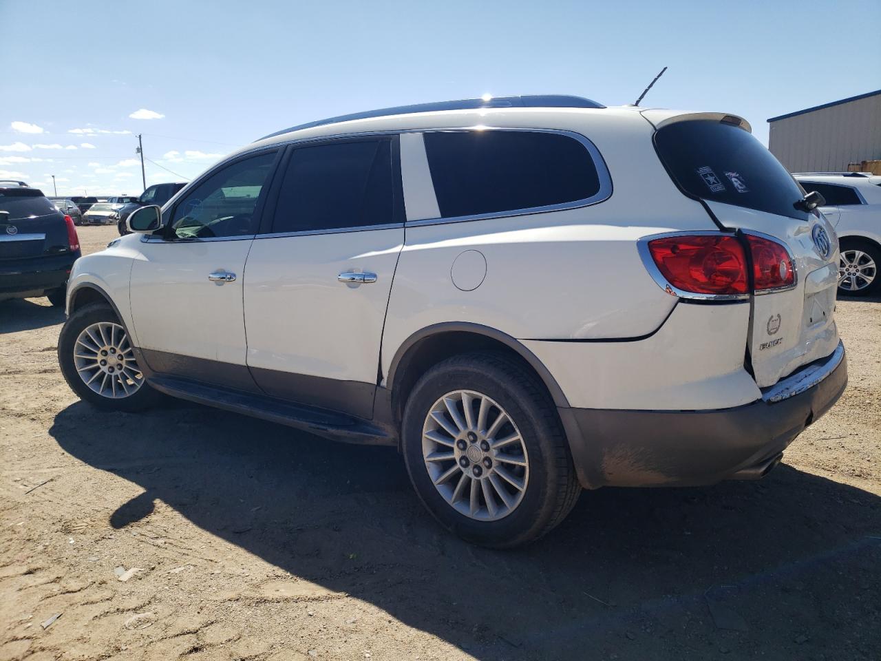 Photo 2 VIN: 5GALRAED9AJ169631 - BUICK ENCLAVE 