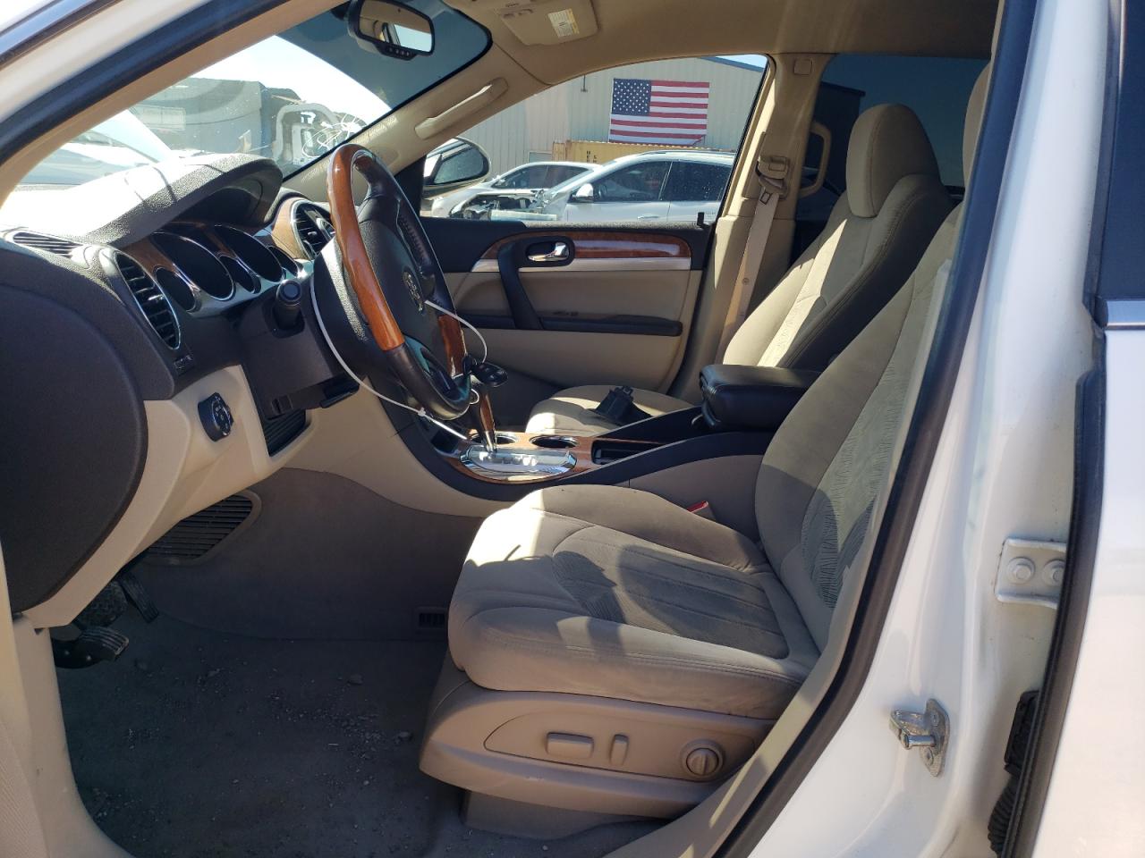 Photo 7 VIN: 5GALRAED9AJ169631 - BUICK ENCLAVE 