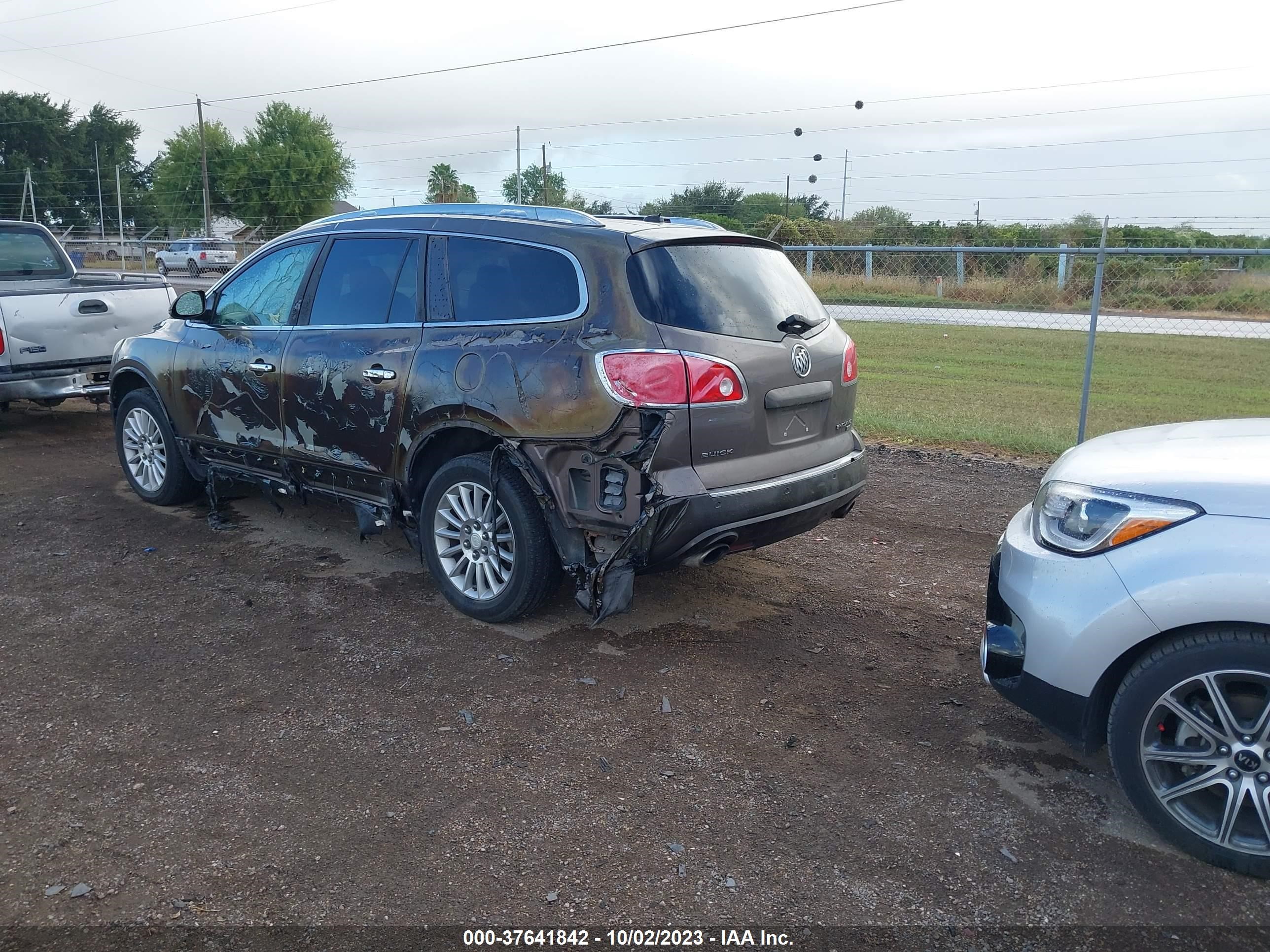 Photo 2 VIN: 5GALRBED9AJ164998 - BUICK ENCLAVE 