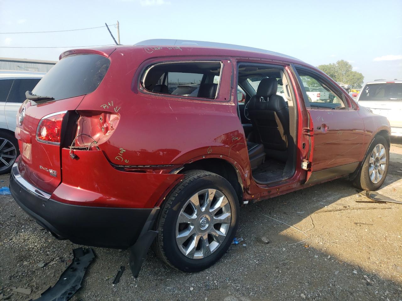 Photo 2 VIN: 5GALRCED6AJ268841 - BUICK ENCLAVE 