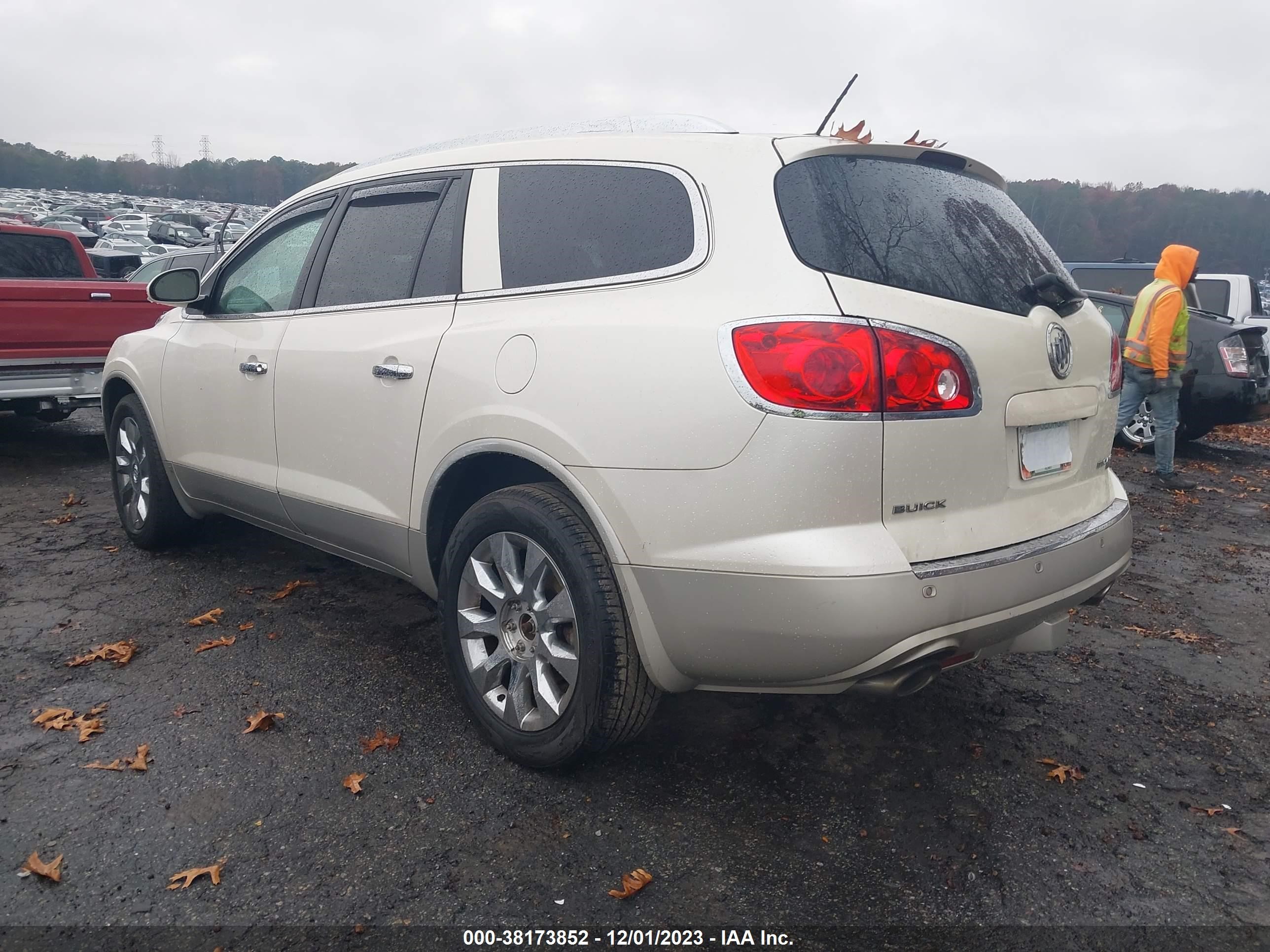 Photo 2 VIN: 5GALVCED1AJ167301 - BUICK ENCLAVE 