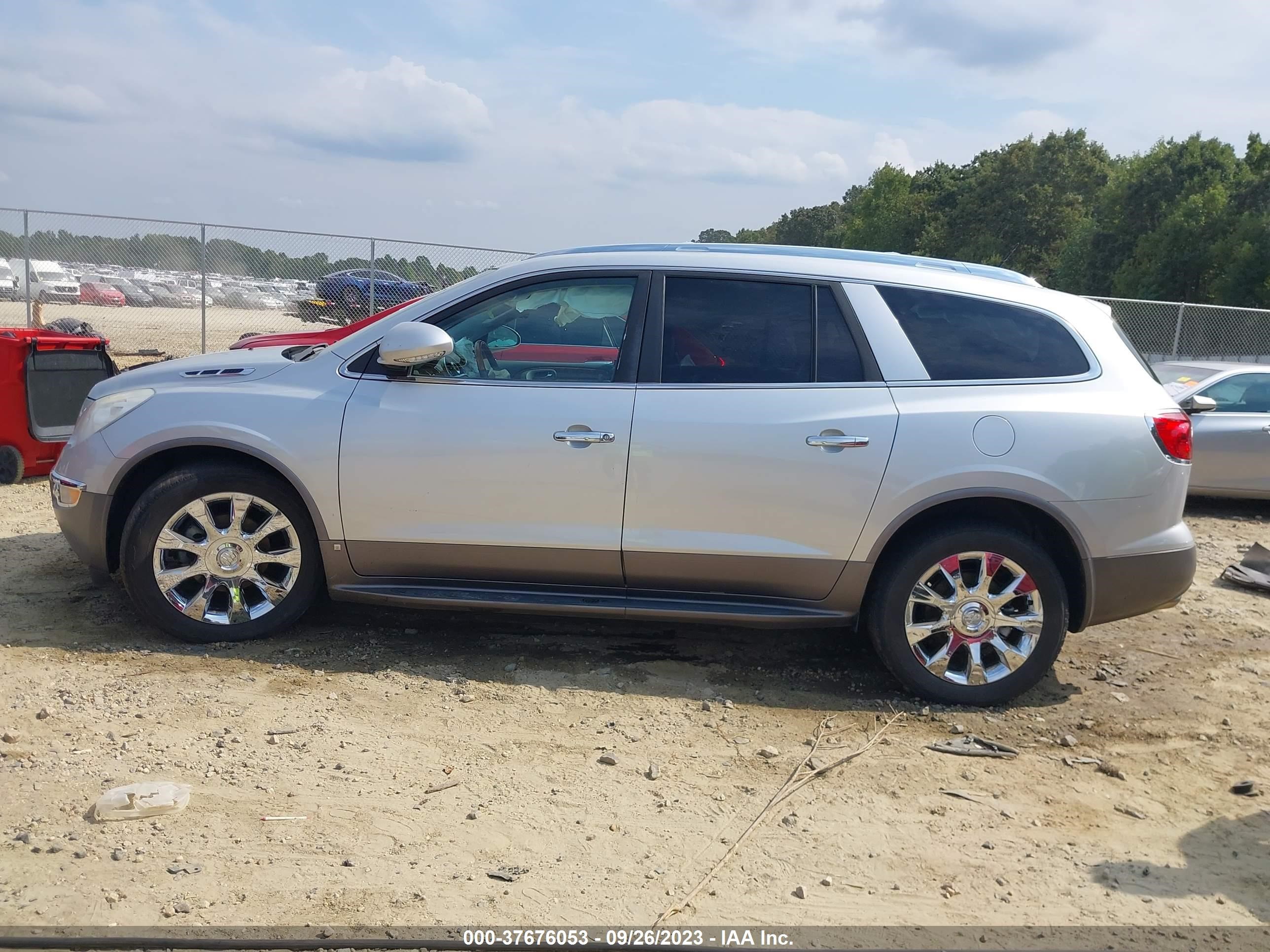 Photo 13 VIN: 5GALVCED4AJ115581 - BUICK ENCLAVE 