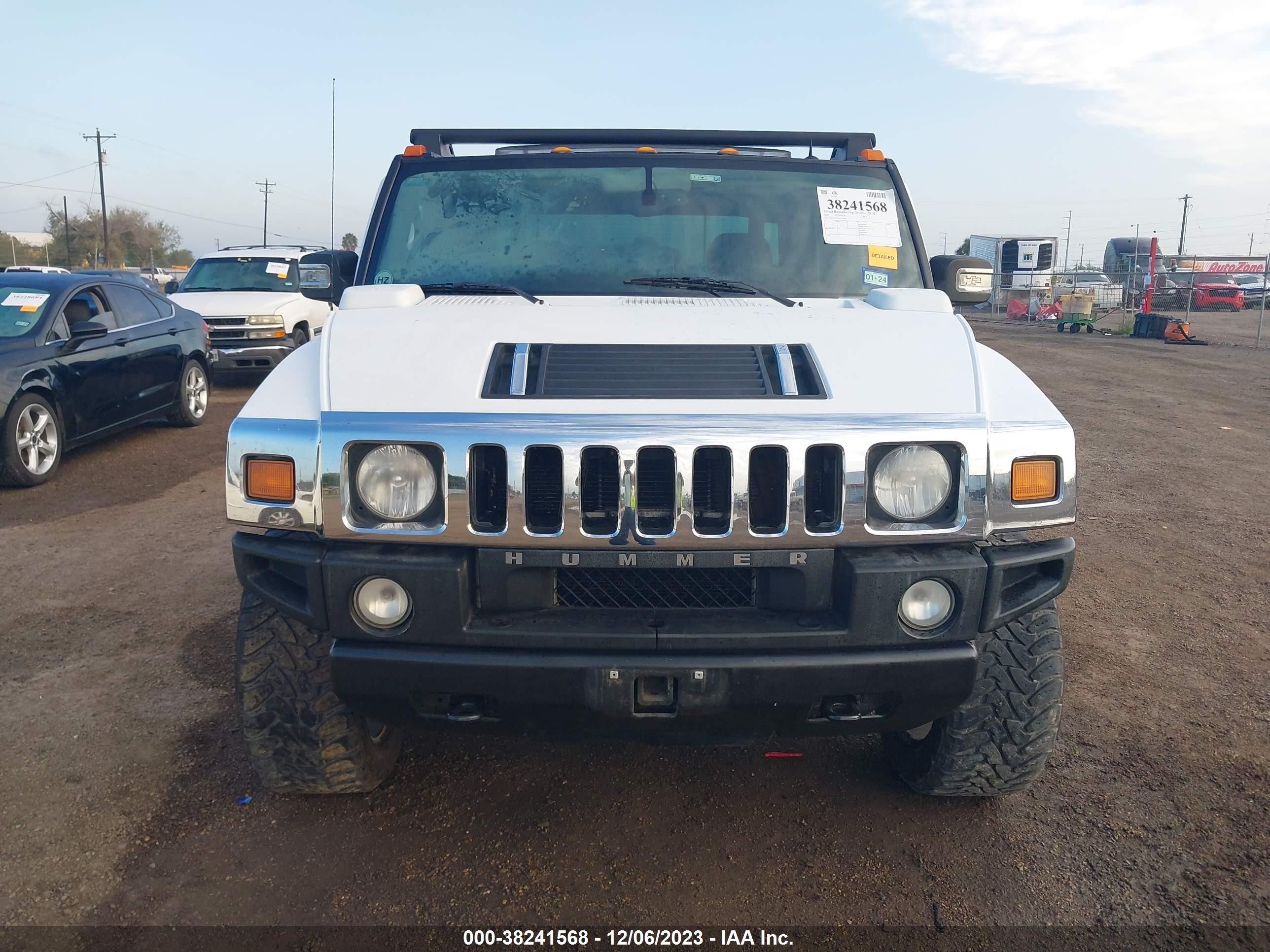 Photo 11 VIN: 5GRGN22U07H112996 - HUMMER NULL 