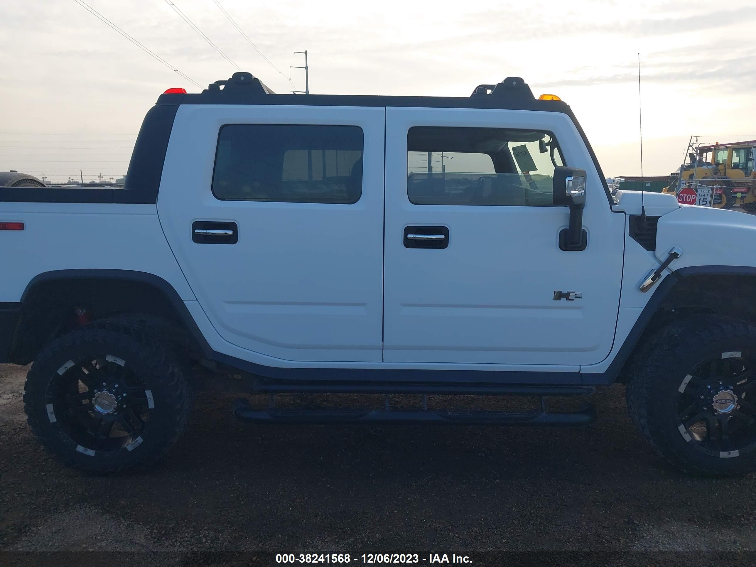 Photo 12 VIN: 5GRGN22U07H112996 - HUMMER NULL 