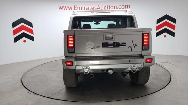 Photo 10 VIN: 5GRGN22U15H104547 - HUMMER H2 