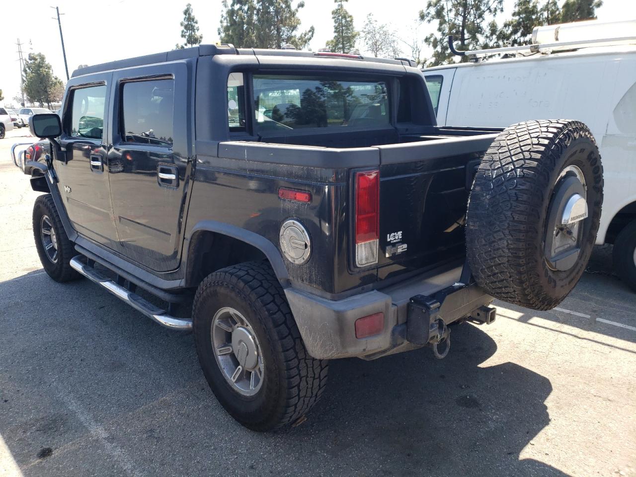 Photo 1 VIN: 5GRGN22U85H104853 - HUMMER H2 