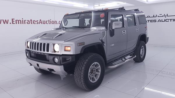 Photo 5 VIN: 5GRGN23219H100761 - HUMMER H2 