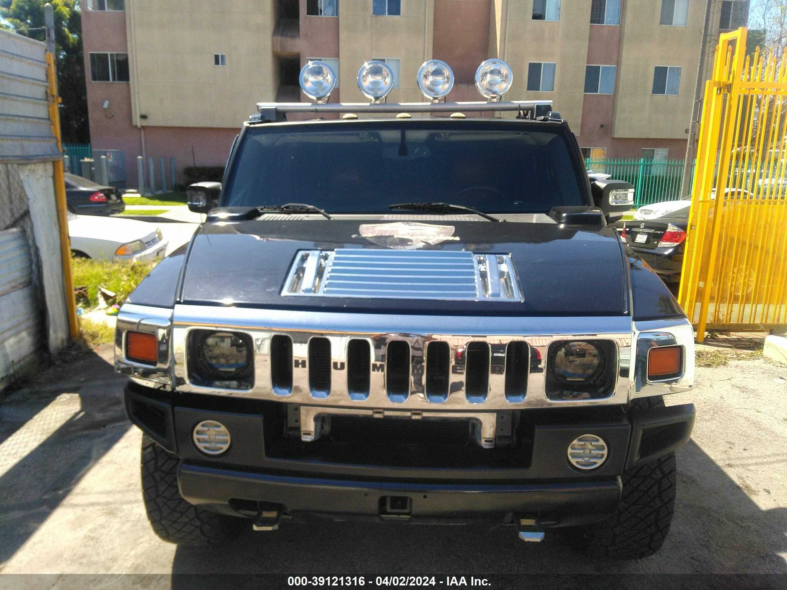 Photo 12 VIN: 5GRGN23838H102126 - HUMMER NULL 