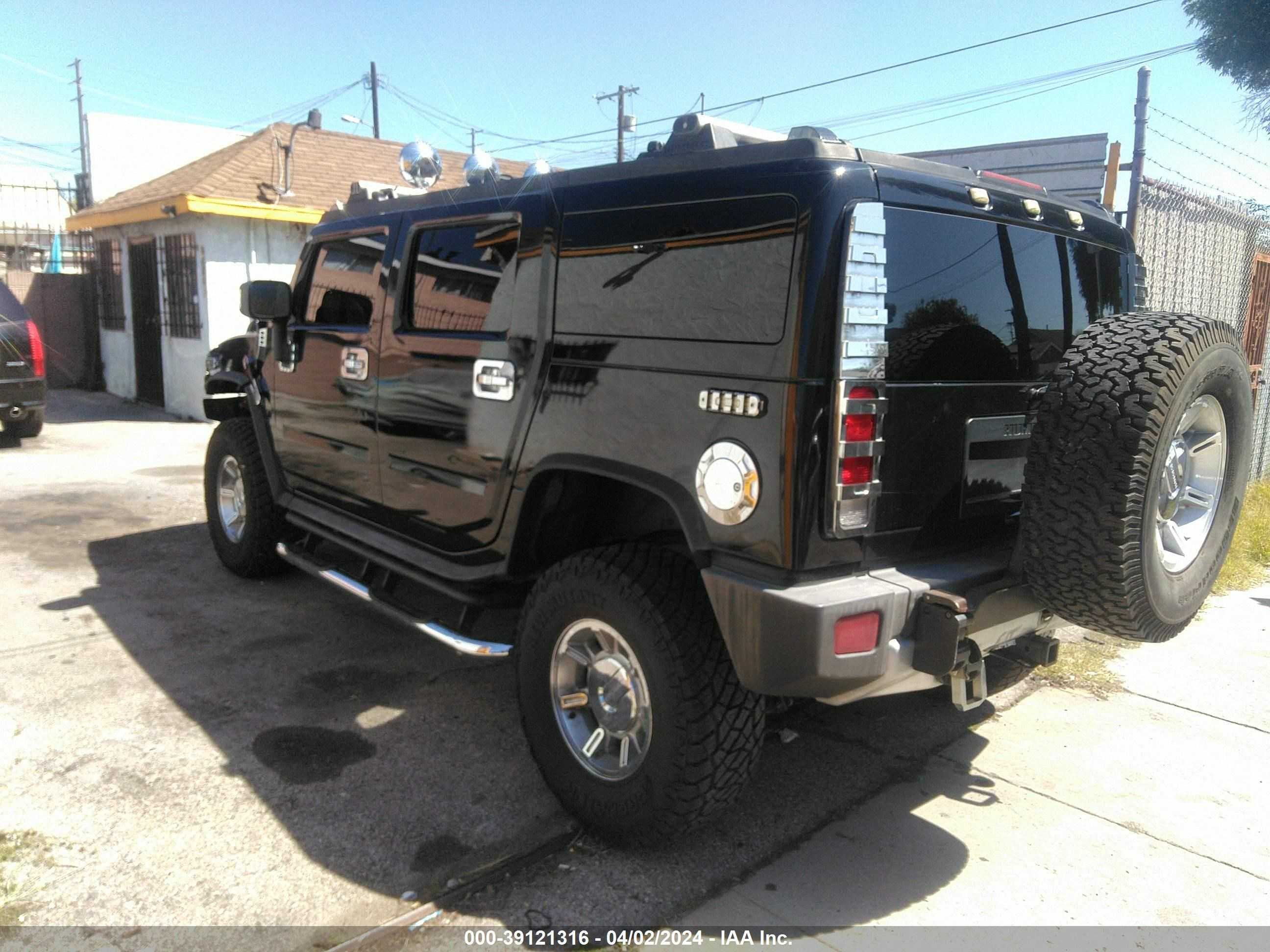 Photo 2 VIN: 5GRGN23838H102126 - HUMMER NULL 