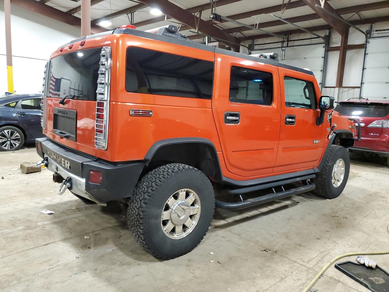 Photo 2 VIN: 5GRGN23838H105804 - HUMMER H2 