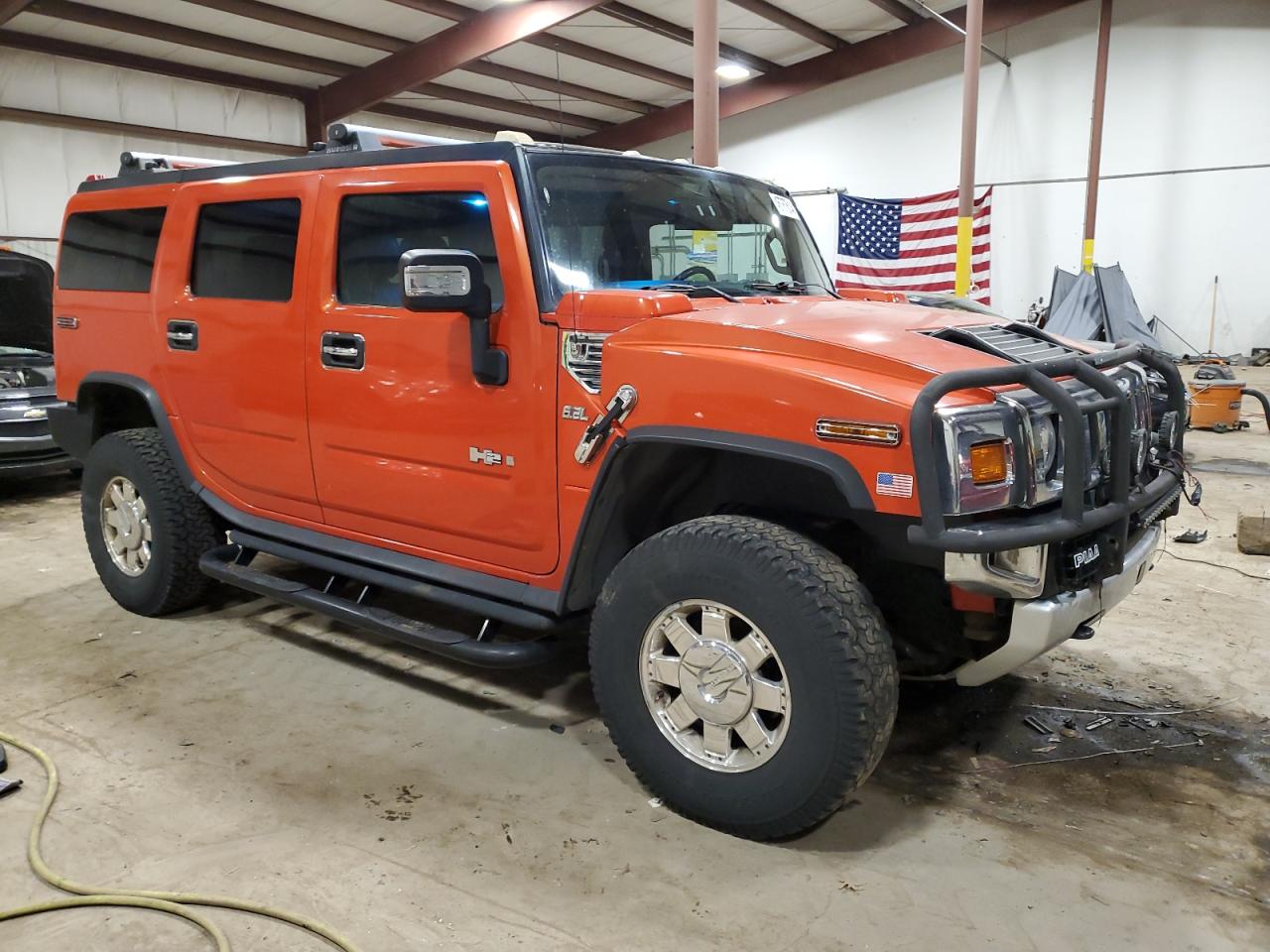 Photo 3 VIN: 5GRGN23838H105804 - HUMMER H2 