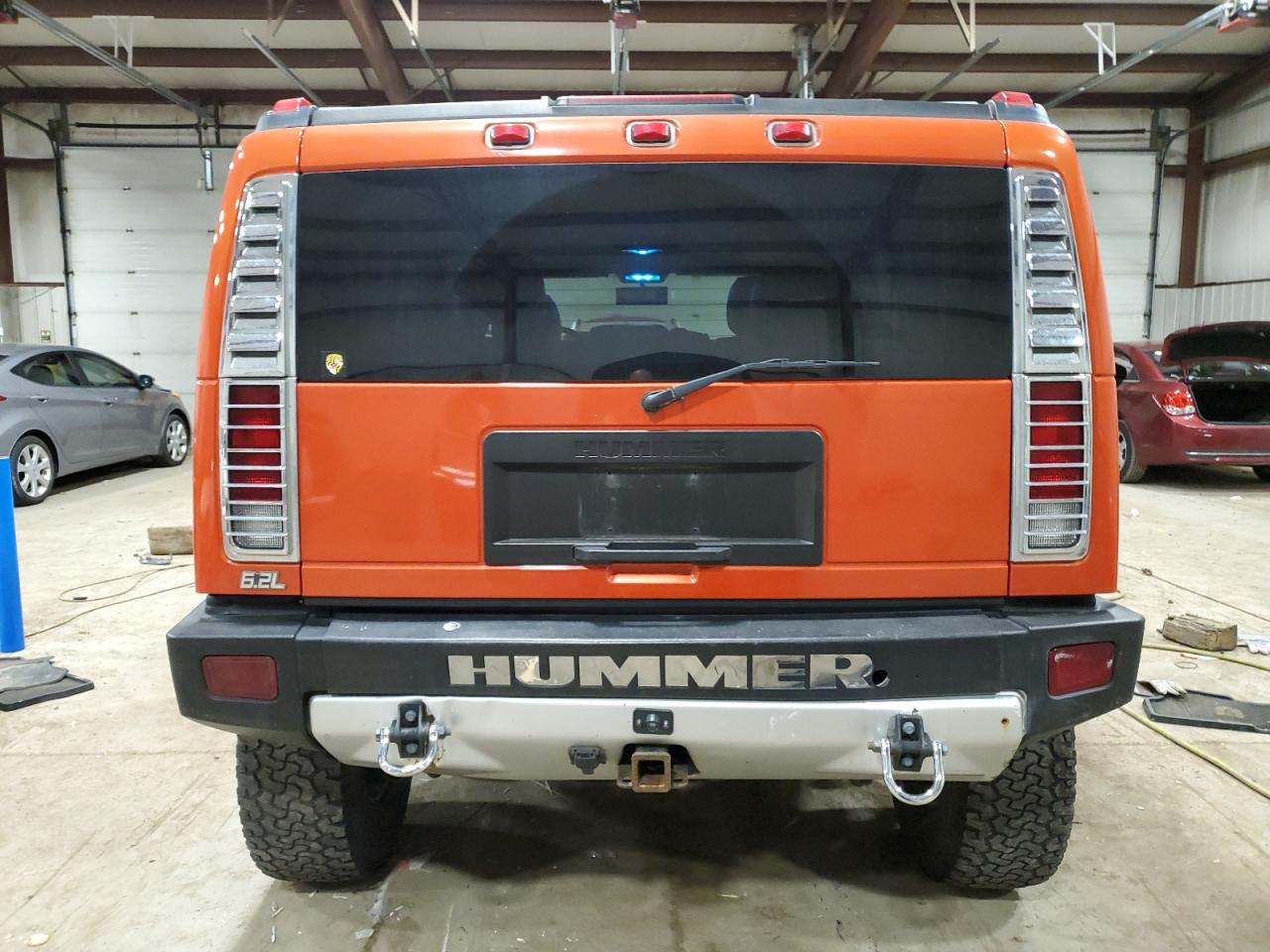 Photo 5 VIN: 5GRGN23838H105804 - HUMMER H2 