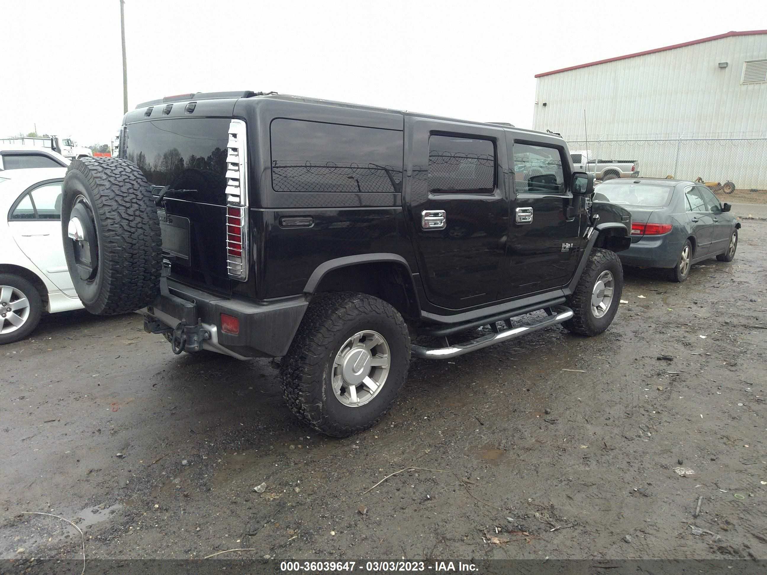 Photo 3 VIN: 5GRGN23858H103939 - HUMMER H2 