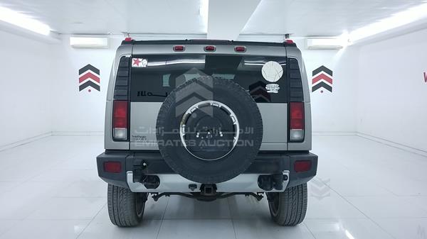 Photo 6 VIN: 5GRGN23868H101438 - HUMMER H2 