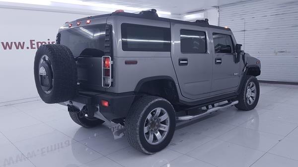 Photo 8 VIN: 5GRGN23868H107482 - HUMMER H2 