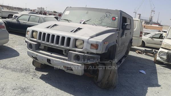 Photo 5 VIN: 5GRGN23878H105613 - HUMMER H2 