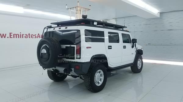 Photo 7 VIN: 5GRGN23898H105600 - HUMMER H2 