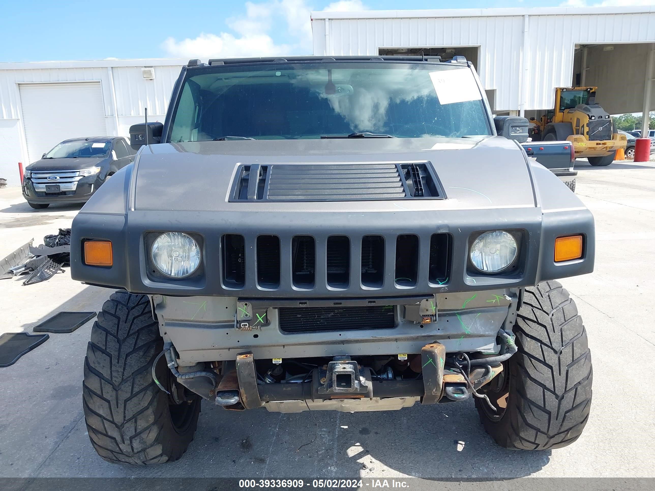 Photo 11 VIN: 5GRGN238X8H102091 - HUMMER NULL 