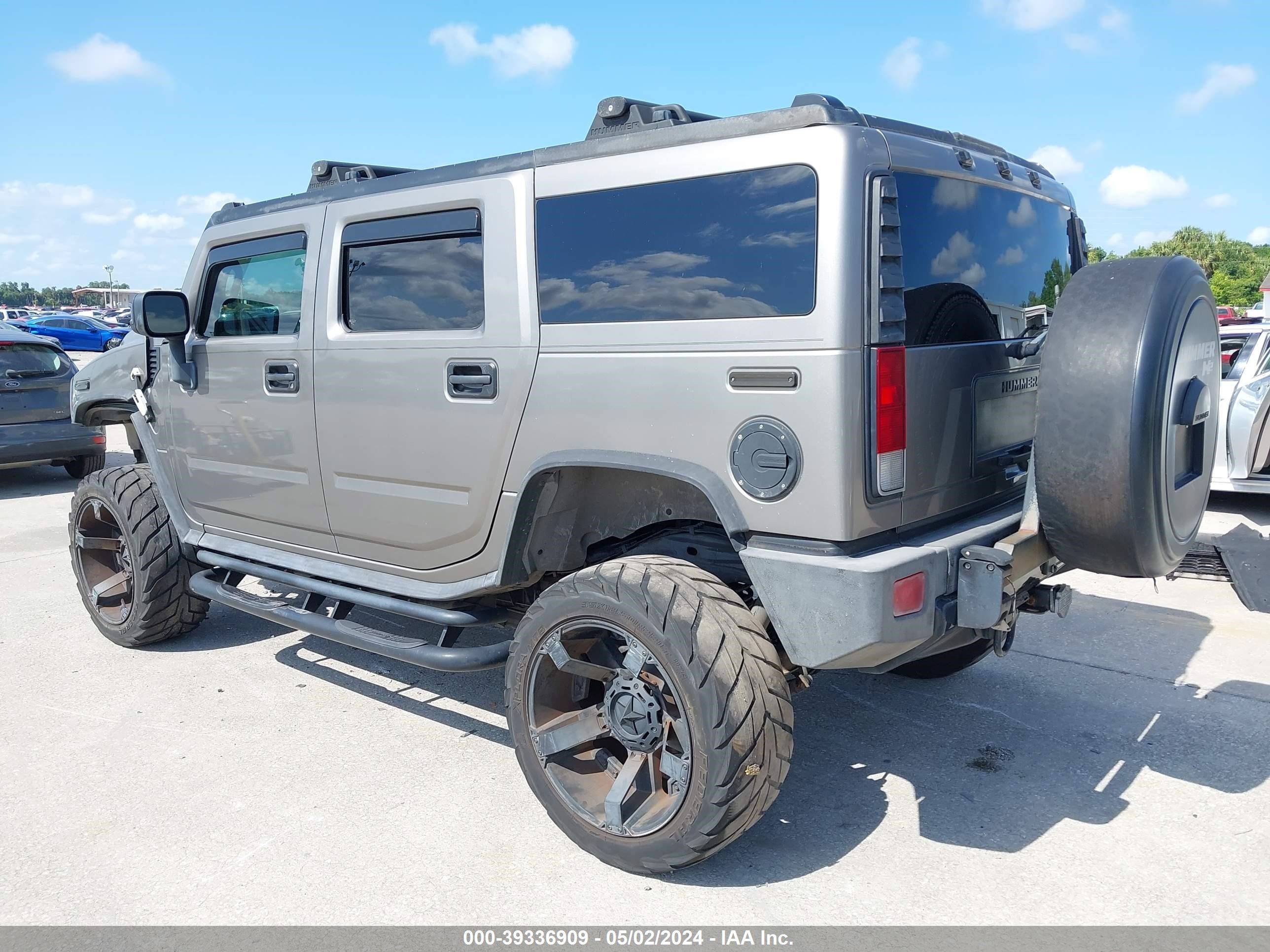 Photo 13 VIN: 5GRGN238X8H102091 - HUMMER NULL 