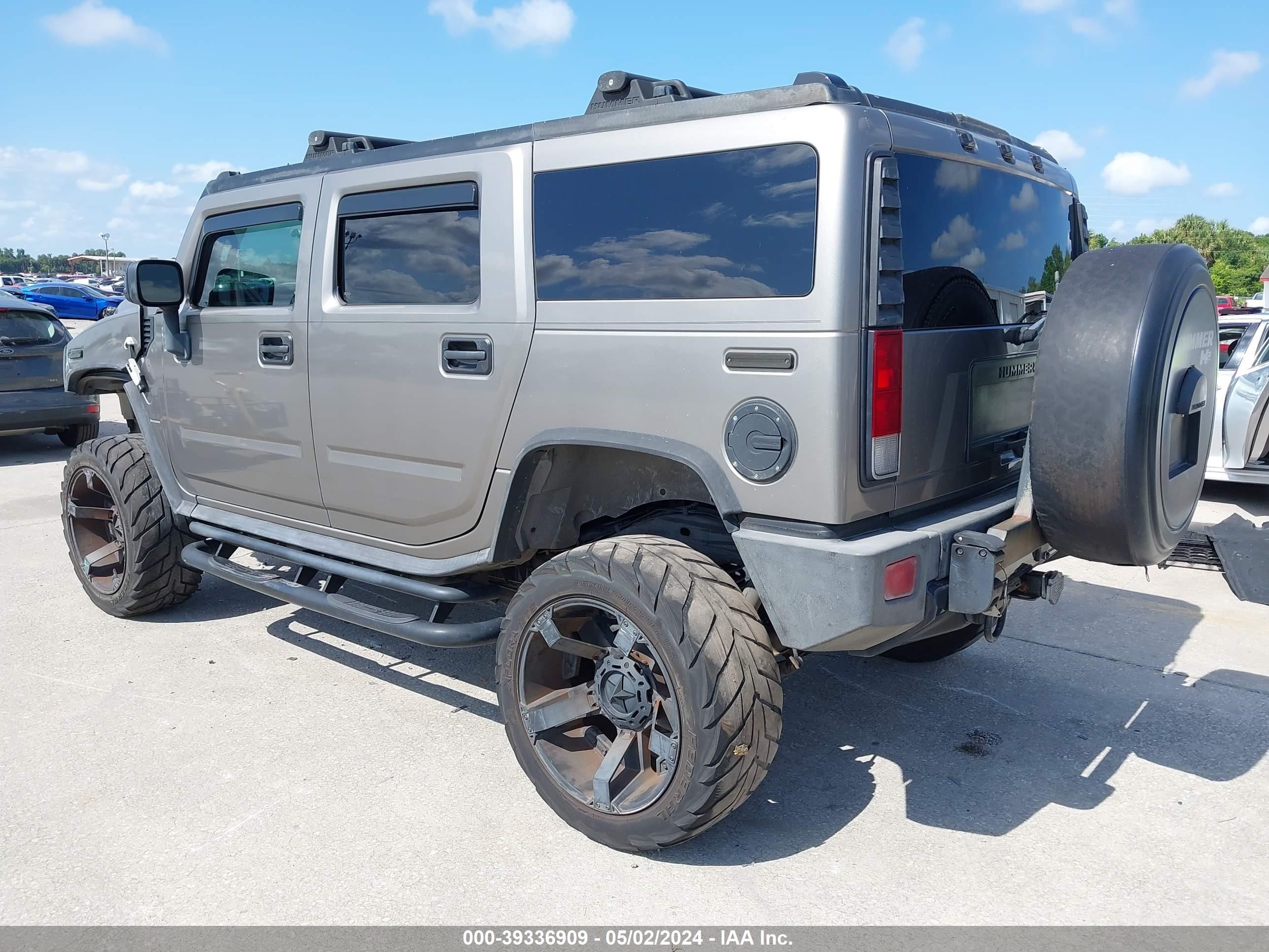 Photo 2 VIN: 5GRGN238X8H102091 - HUMMER NULL 