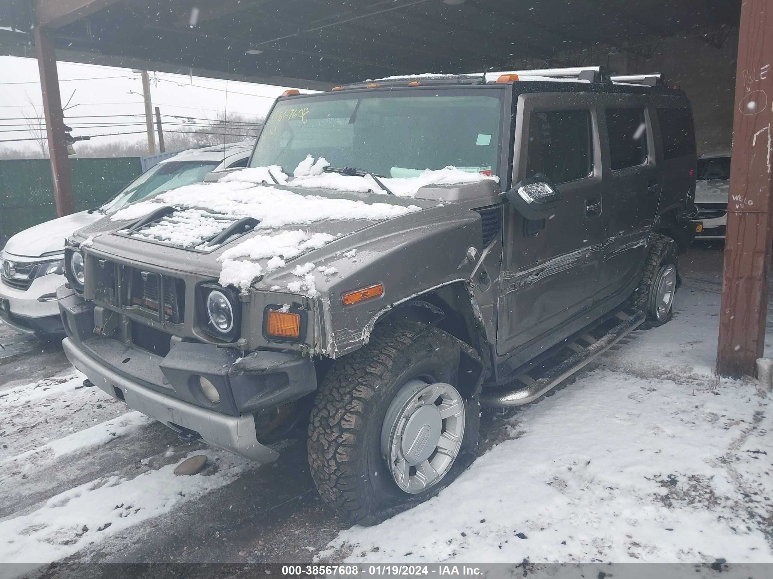 Photo 1 VIN: 5GRGN238X8H103614 - HUMMER H2 