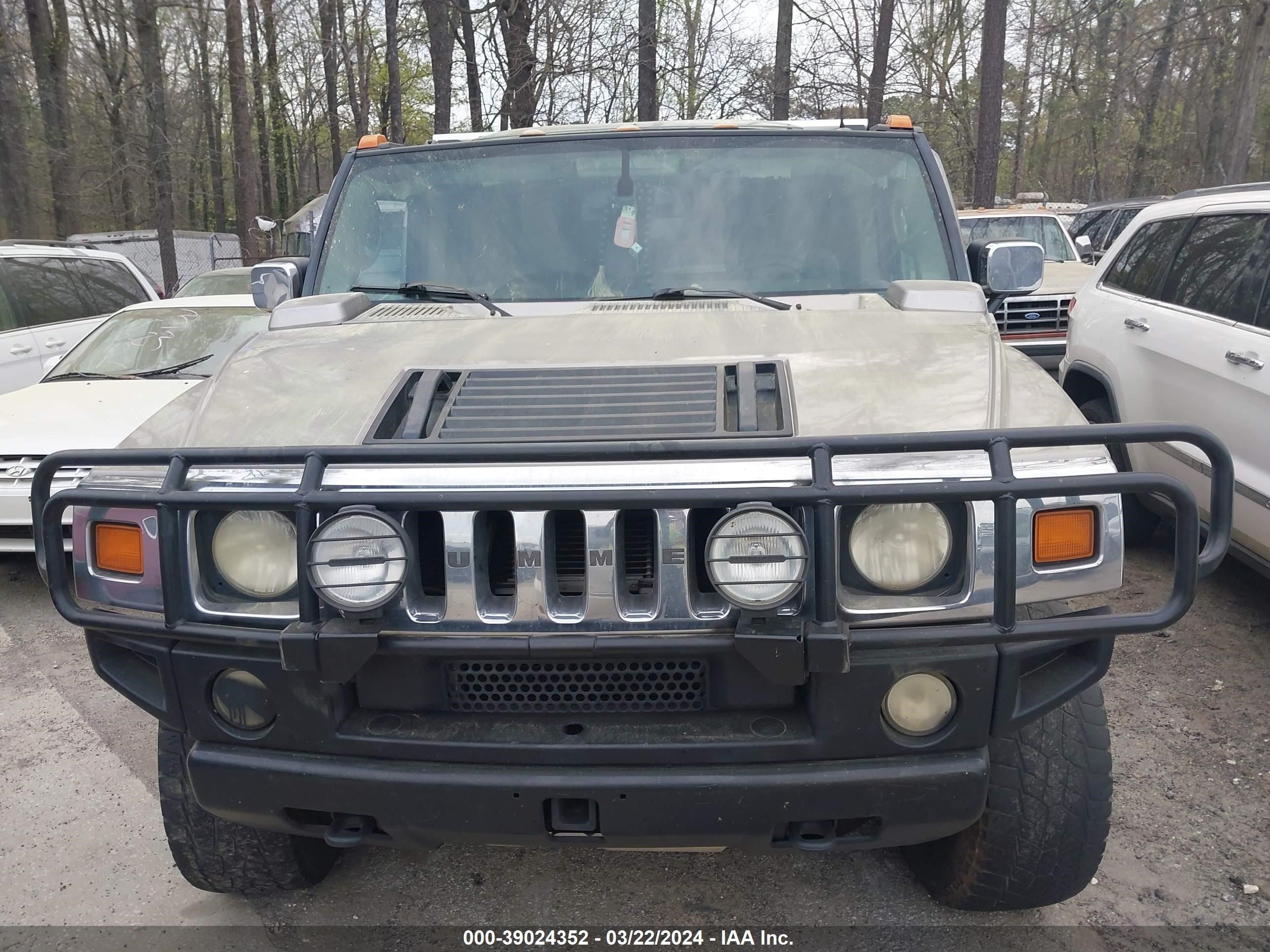 Photo 5 VIN: 5GRGN23U03H125580 - HUMMER H2 