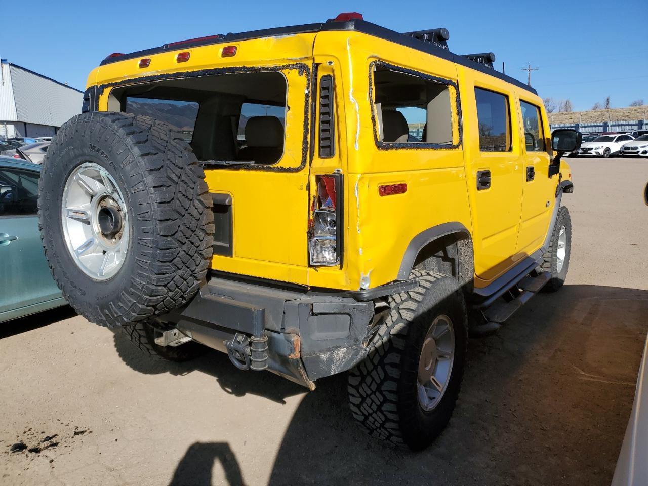 Photo 2 VIN: 5GRGN23U03H136028 - HUMMER H2 