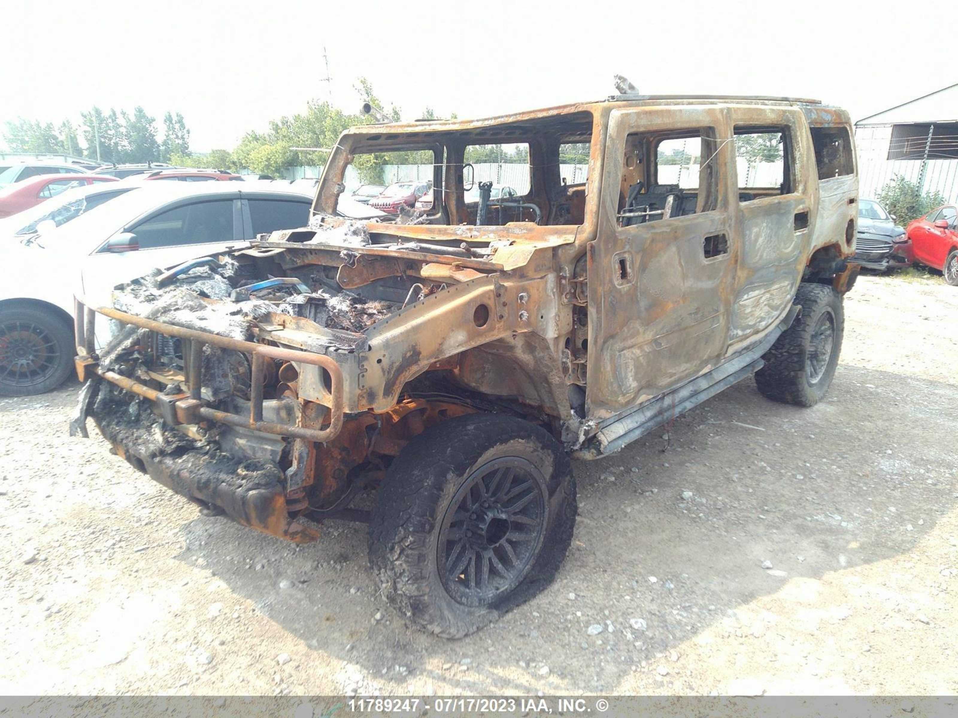 Photo 1 VIN: 5GRGN23U05H116154 - HUMMER H2 