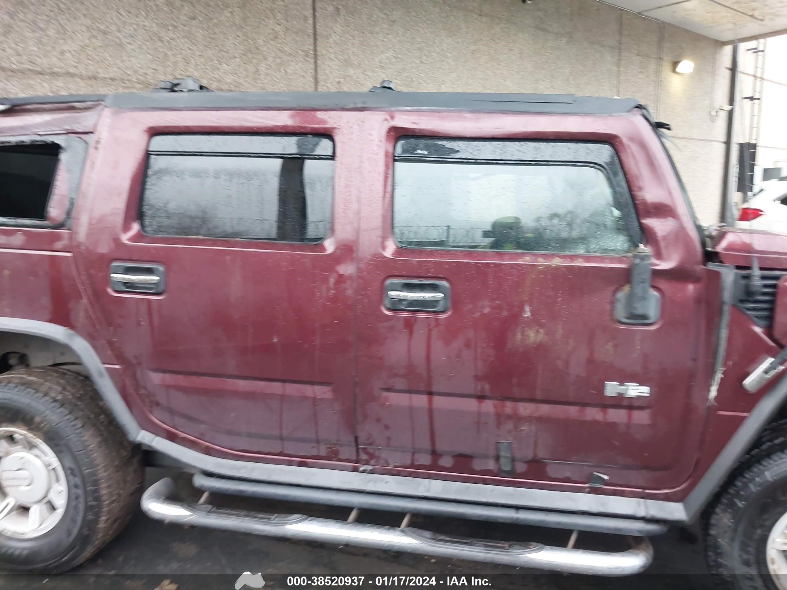 Photo 12 VIN: 5GRGN23U07H101883 - HUMMER H2 