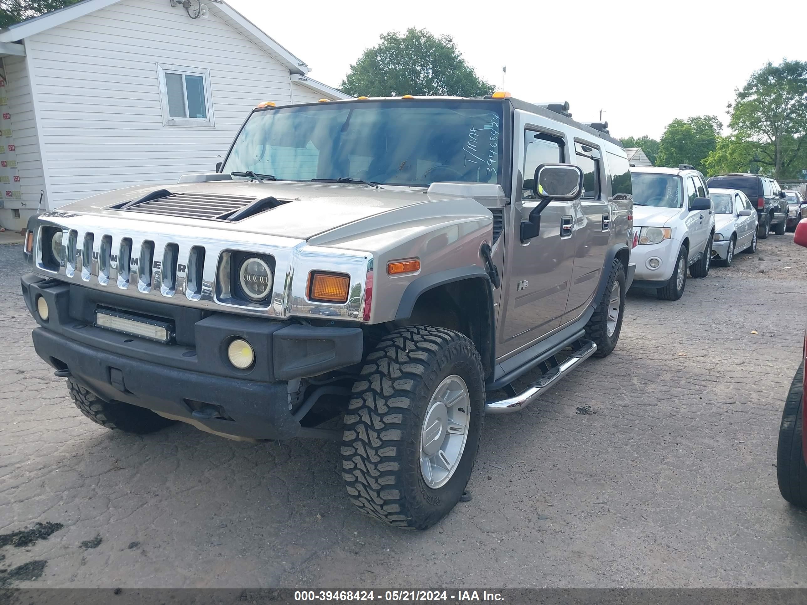 Photo 1 VIN: 5GRGN23U13H116239 - HUMMER H2 