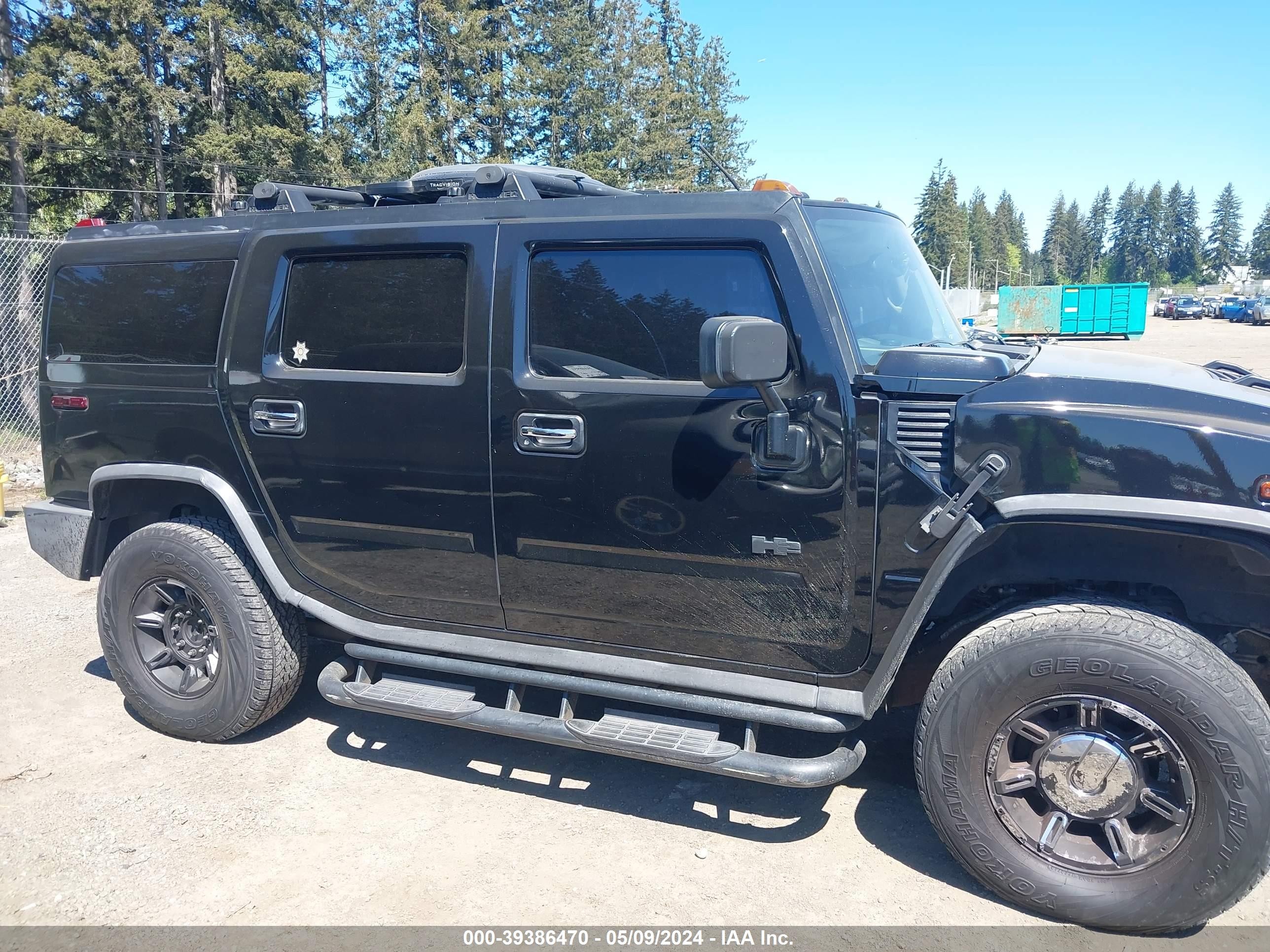 Photo 13 VIN: 5GRGN23U13H128391 - HUMMER H2 