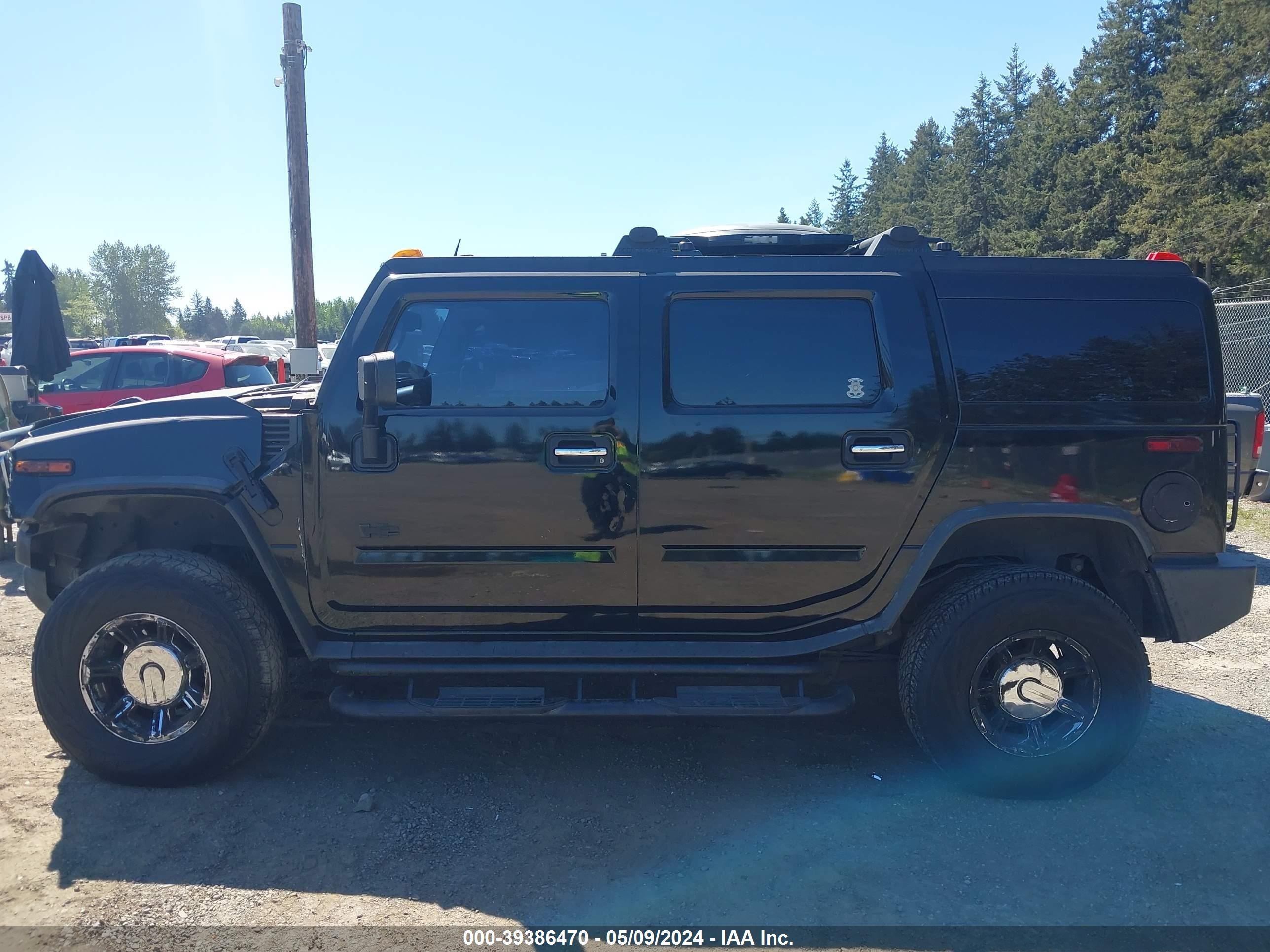 Photo 14 VIN: 5GRGN23U13H128391 - HUMMER H2 