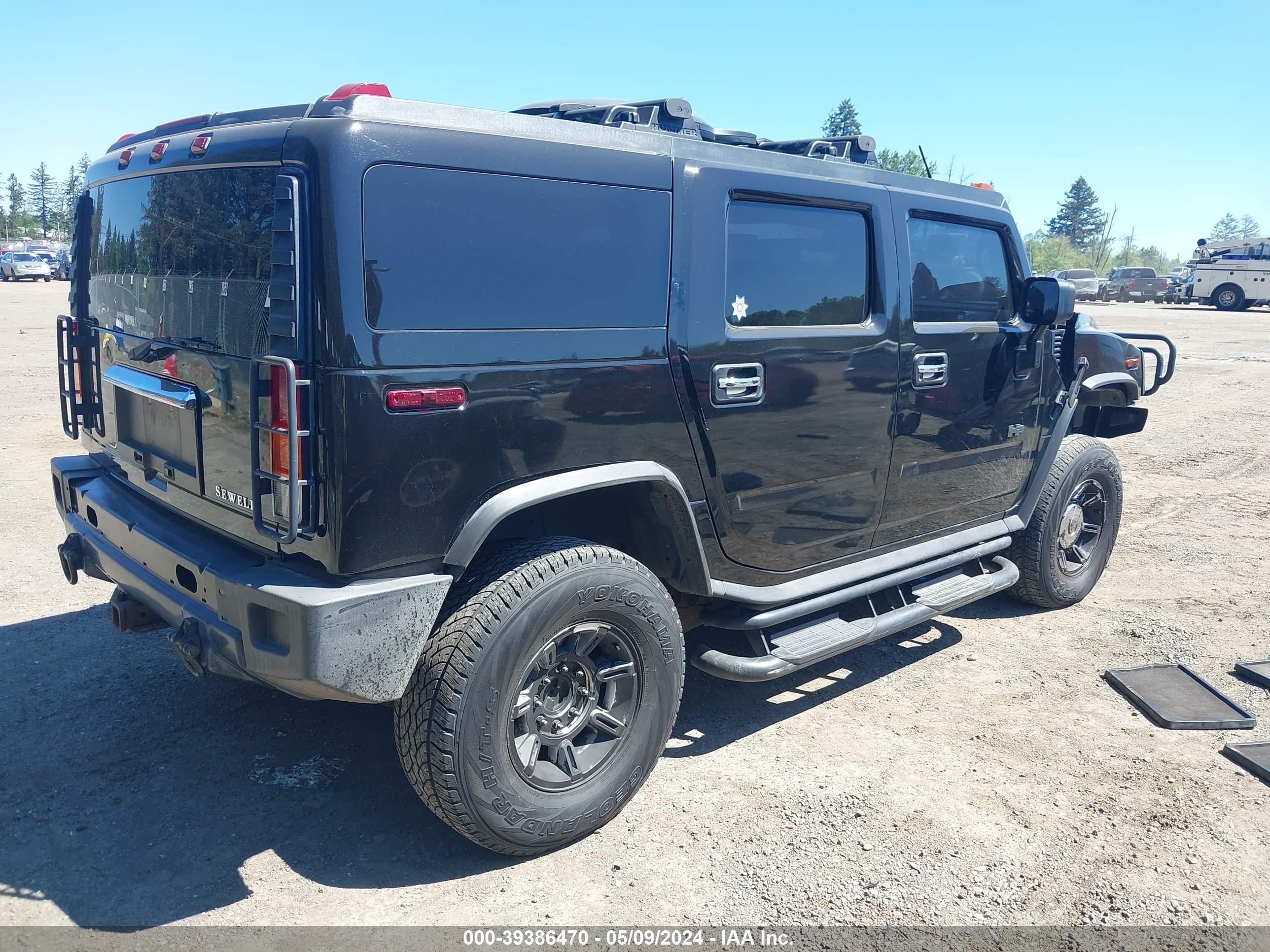 Photo 3 VIN: 5GRGN23U13H128391 - HUMMER H2 