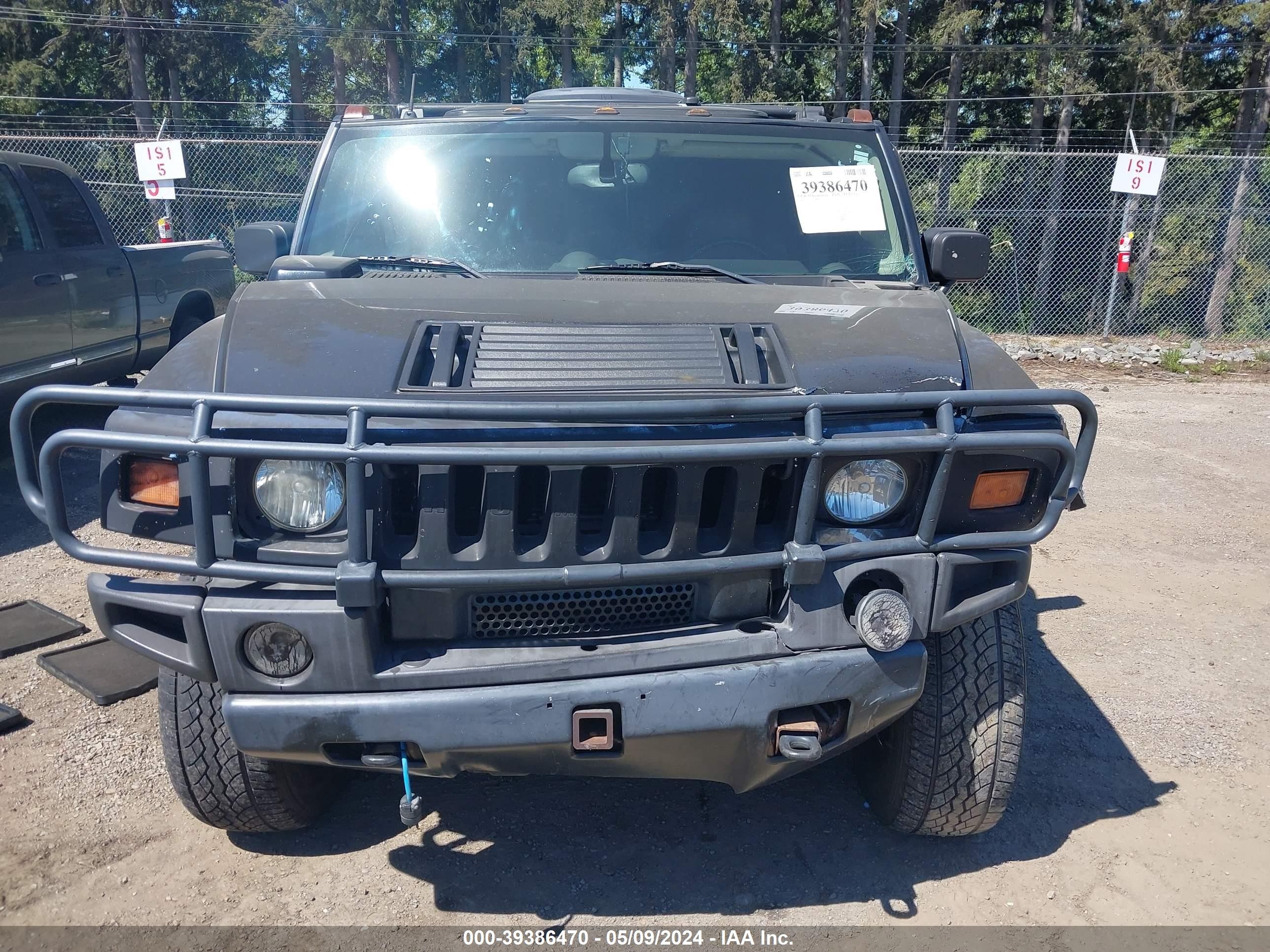 Photo 5 VIN: 5GRGN23U13H128391 - HUMMER H2 