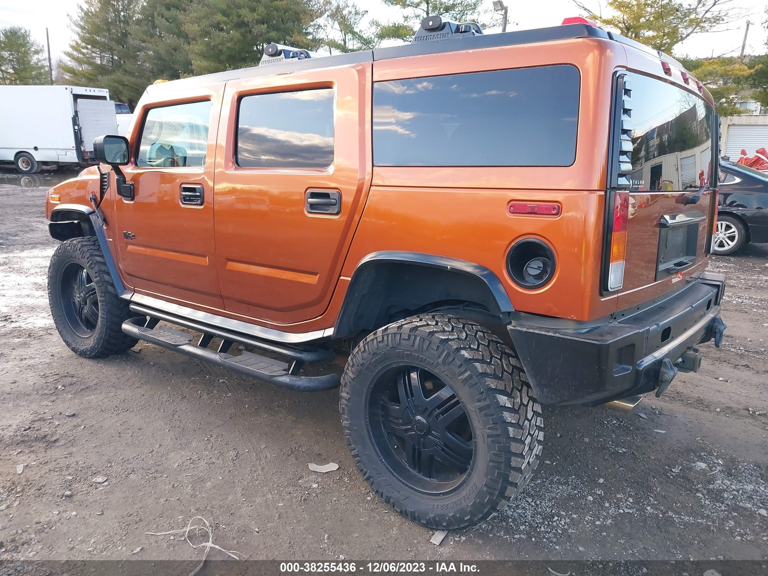 Photo 2 VIN: 5GRGN23U13H145904 - HUMMER H2 