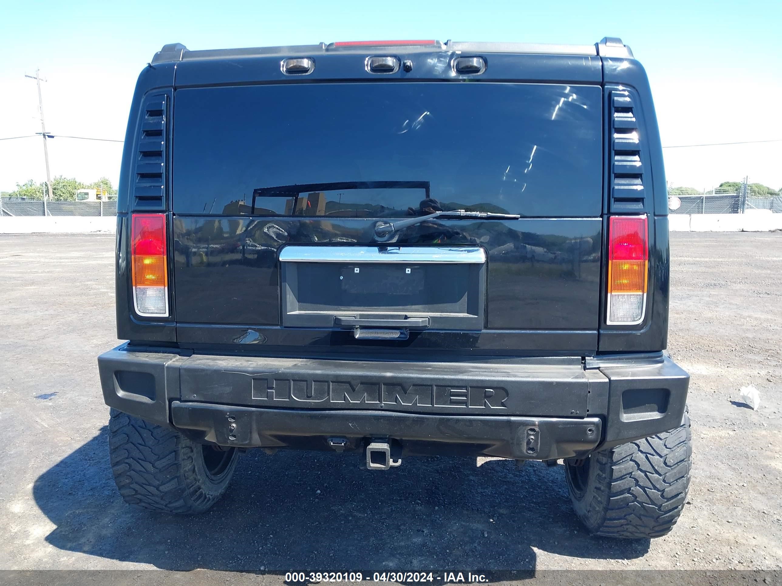 Photo 15 VIN: 5GRGN23U14H121085 - HUMMER H2 