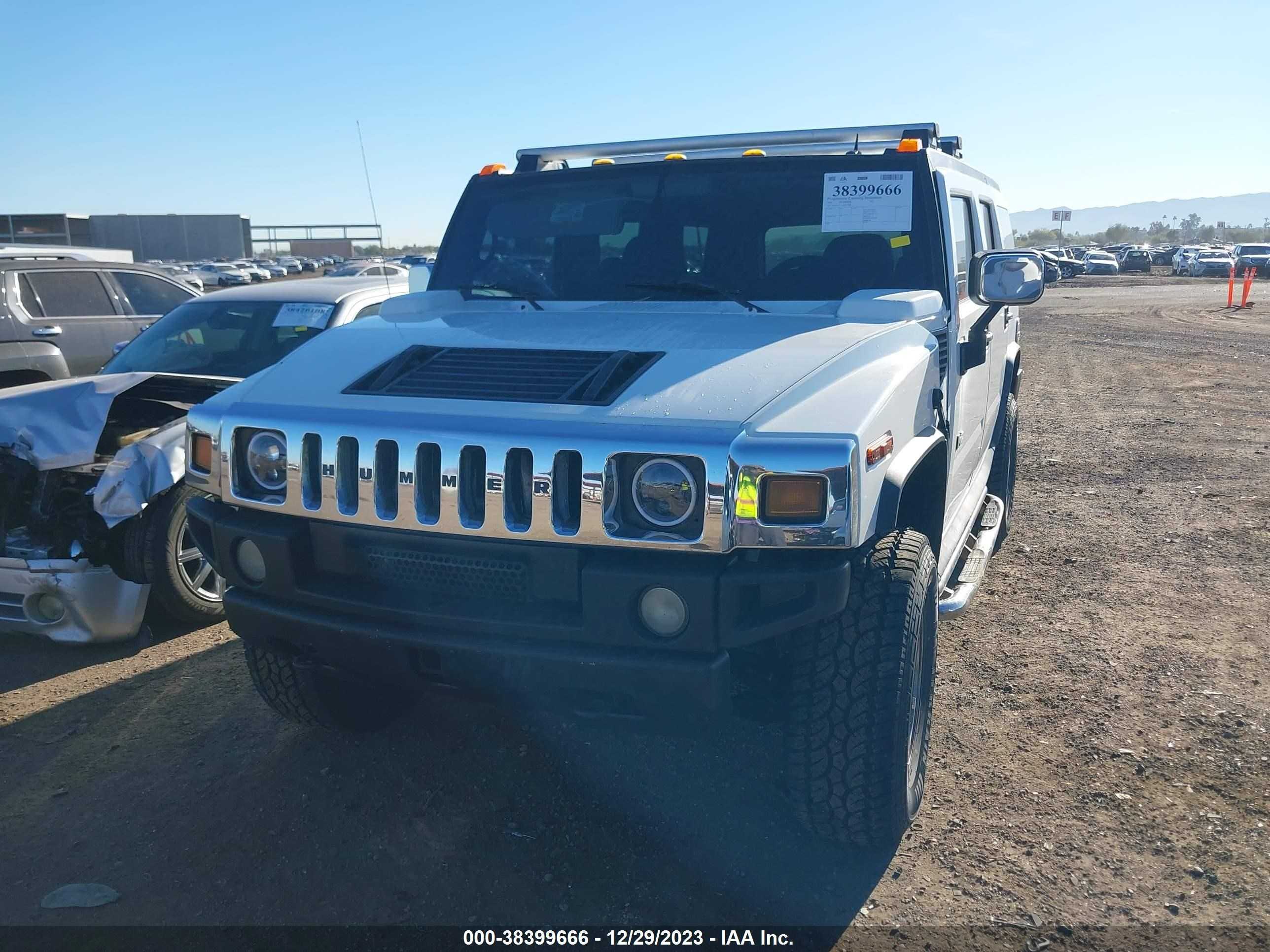 Photo 5 VIN: 5GRGN23U15H117670 - HUMMER H2 