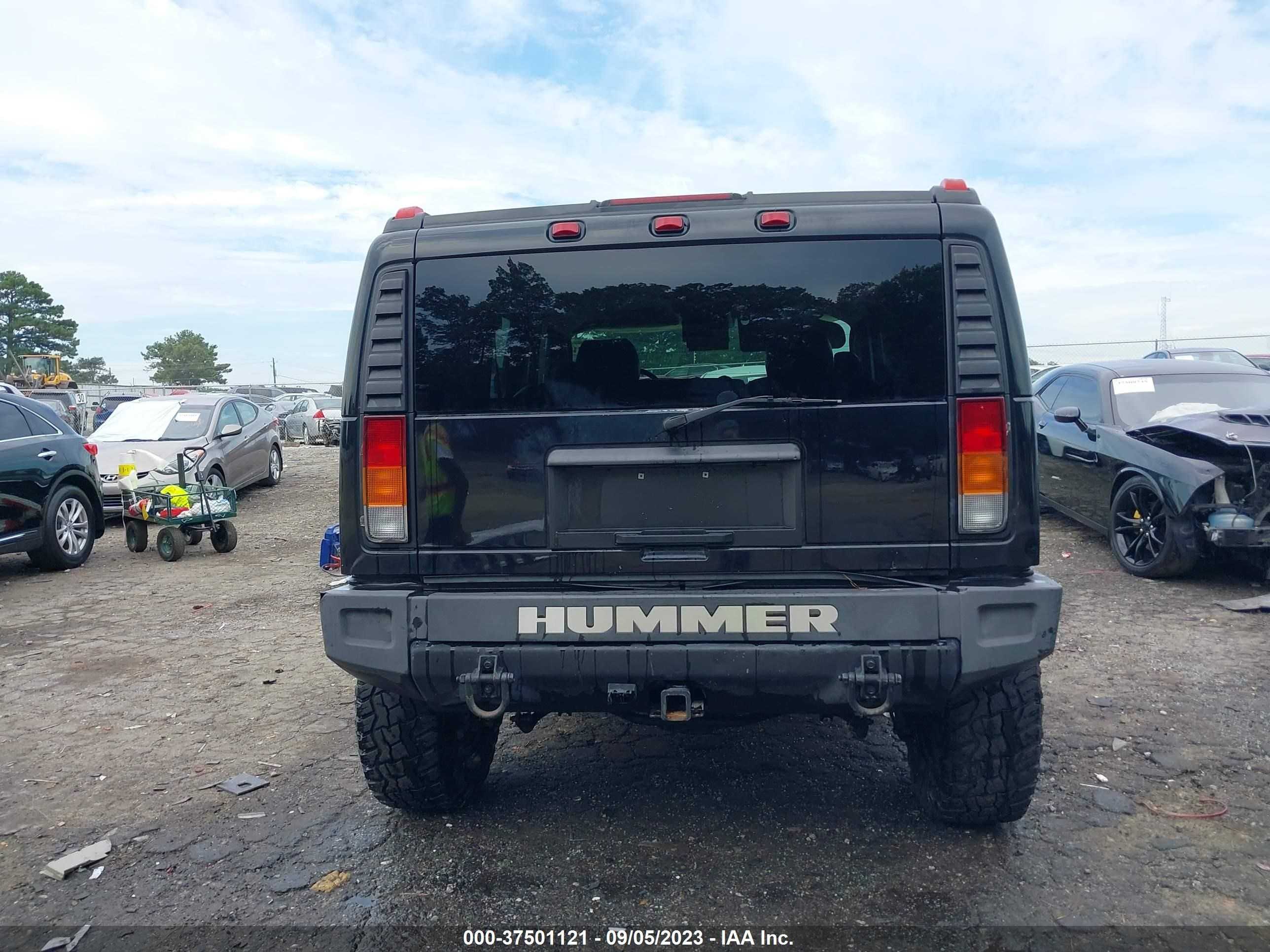 Photo 16 VIN: 5GRGN23U23H124060 - HUMMER H2 