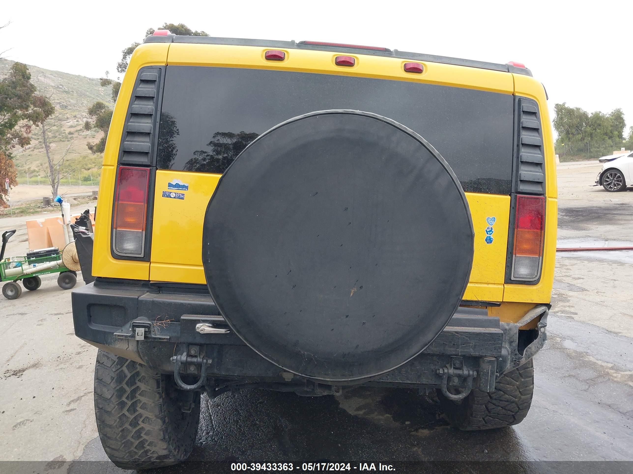 Photo 15 VIN: 5GRGN23U24H114629 - HUMMER H2 