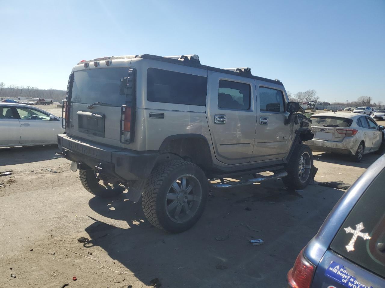 Photo 2 VIN: 5GRGN23U24H120950 - HUMMER H2 