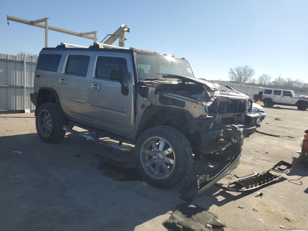 Photo 3 VIN: 5GRGN23U24H120950 - HUMMER H2 