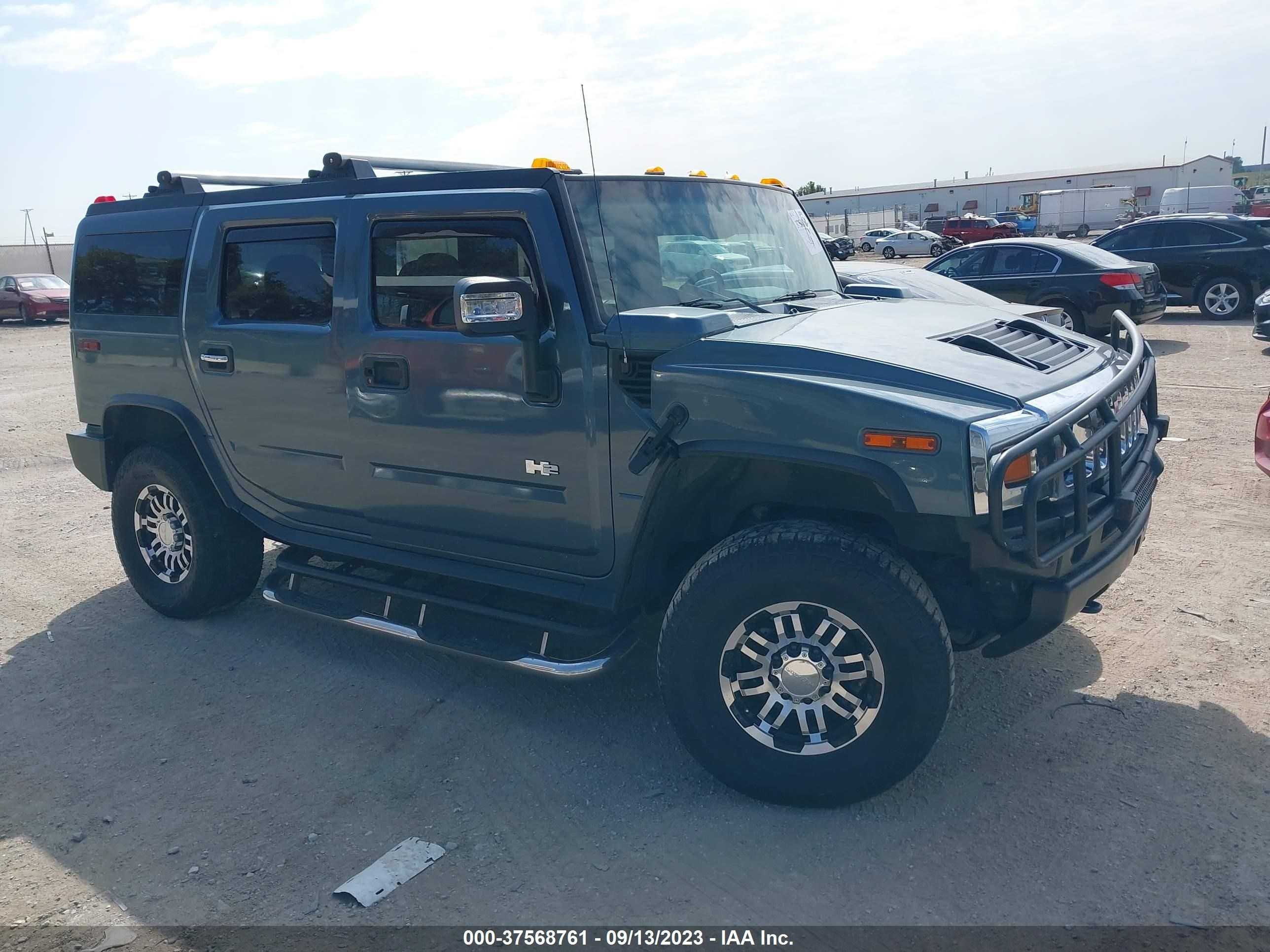 Photo 0 VIN: 5GRGN23U35H121235 - HUMMER H2 