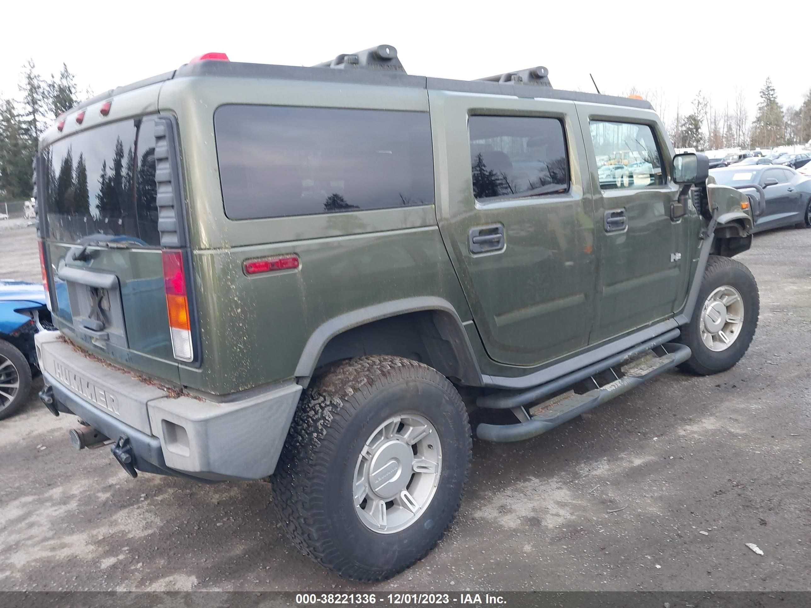 Photo 3 VIN: 5GRGN23U43H146318 - HUMMER H2 